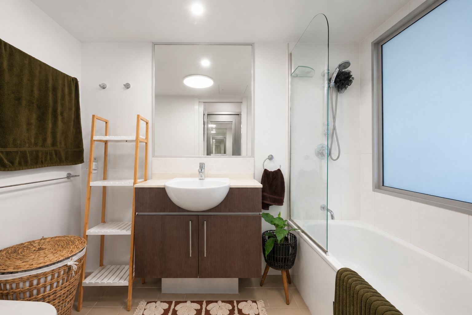 1502/1A Mungar Street — photo 8 of 17