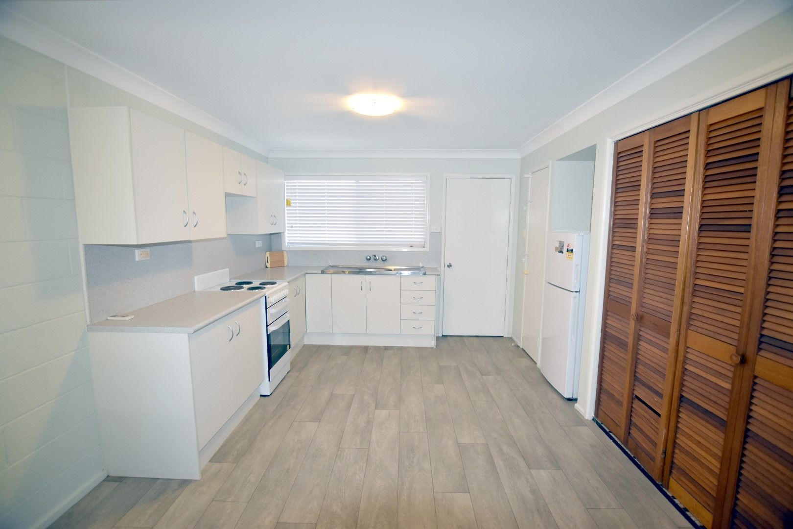 8/17 Roberts Street, South Gladstone, QLD 4680