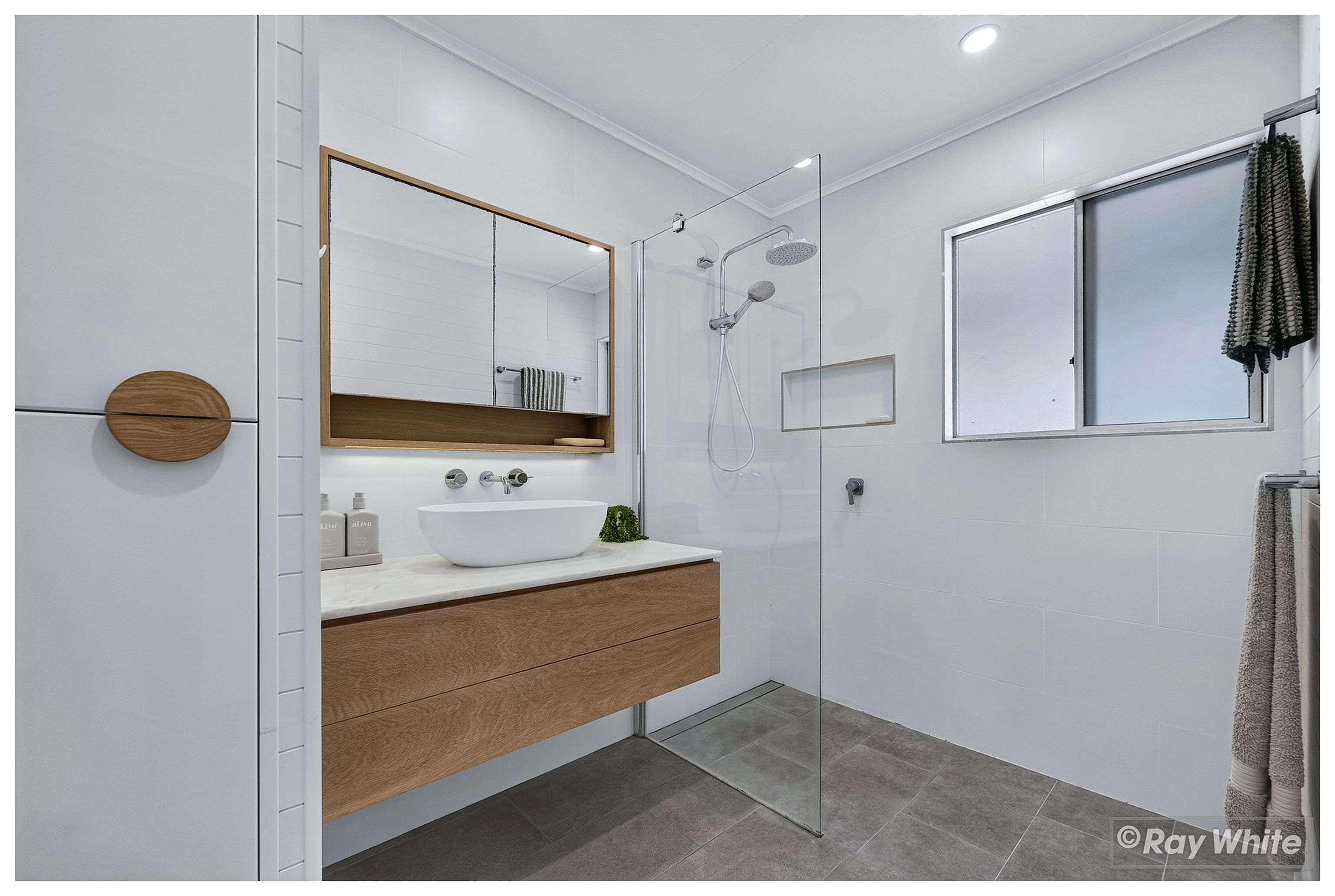 7 Sheehan Avenue — photo 12 of 30
