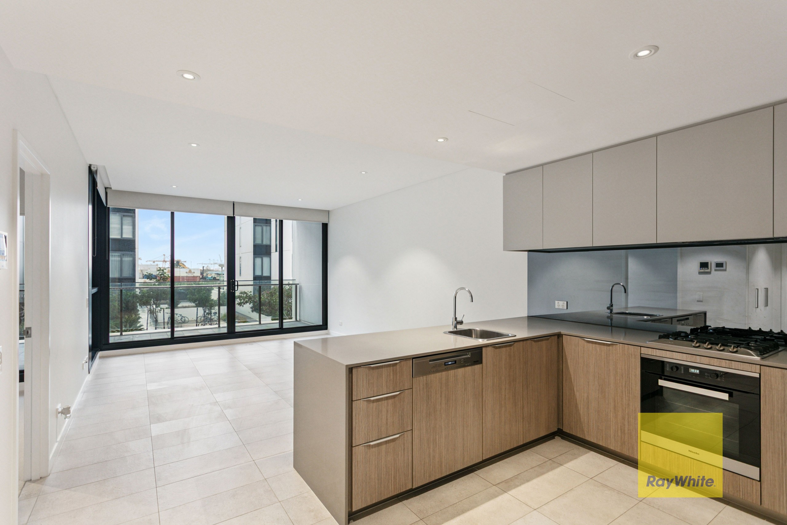 210/15 Freeman Loop, North Fremantle, WA 6159