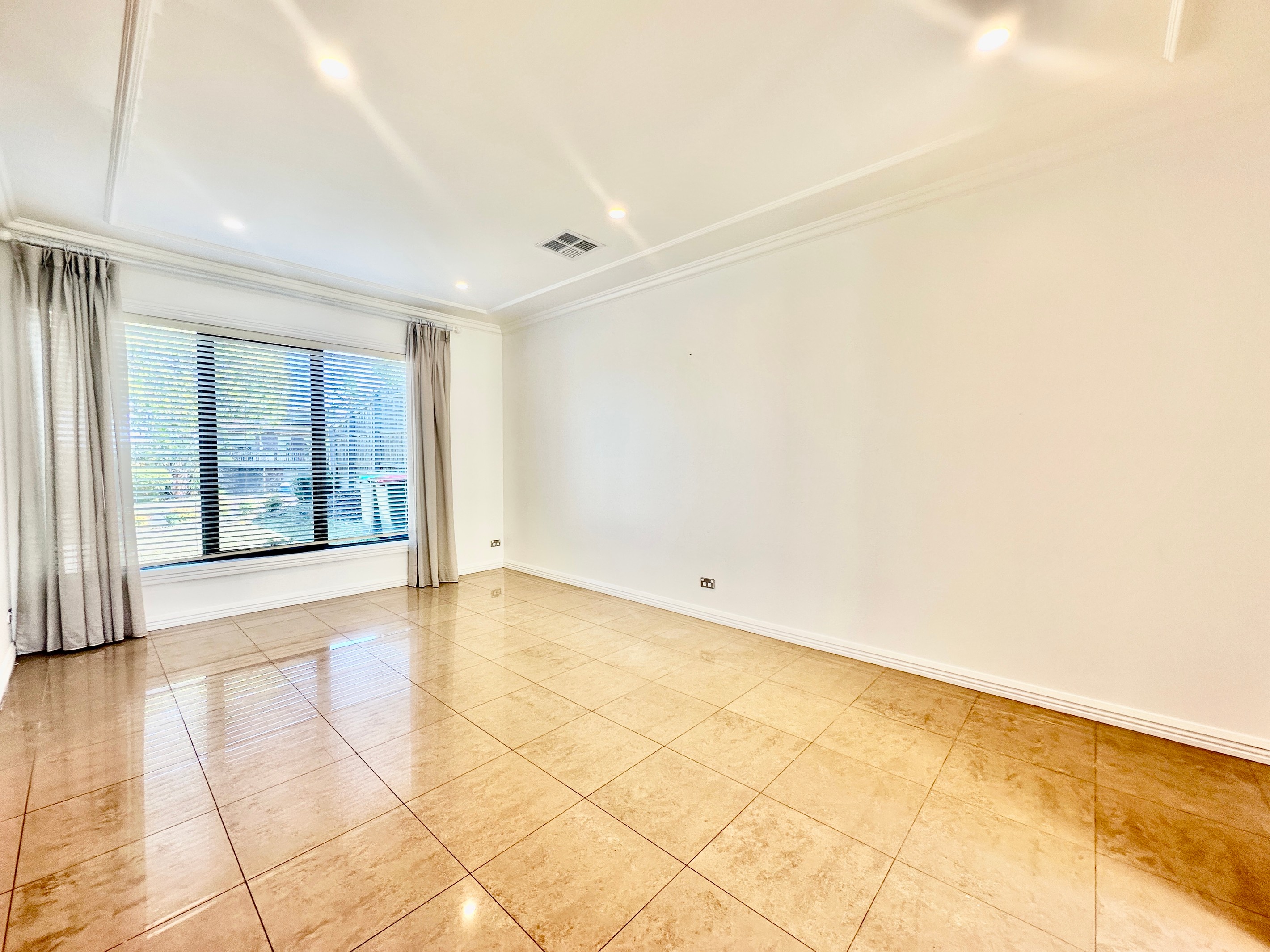 1/17-19 Queens Avenue, Doncaster, VIC 3108