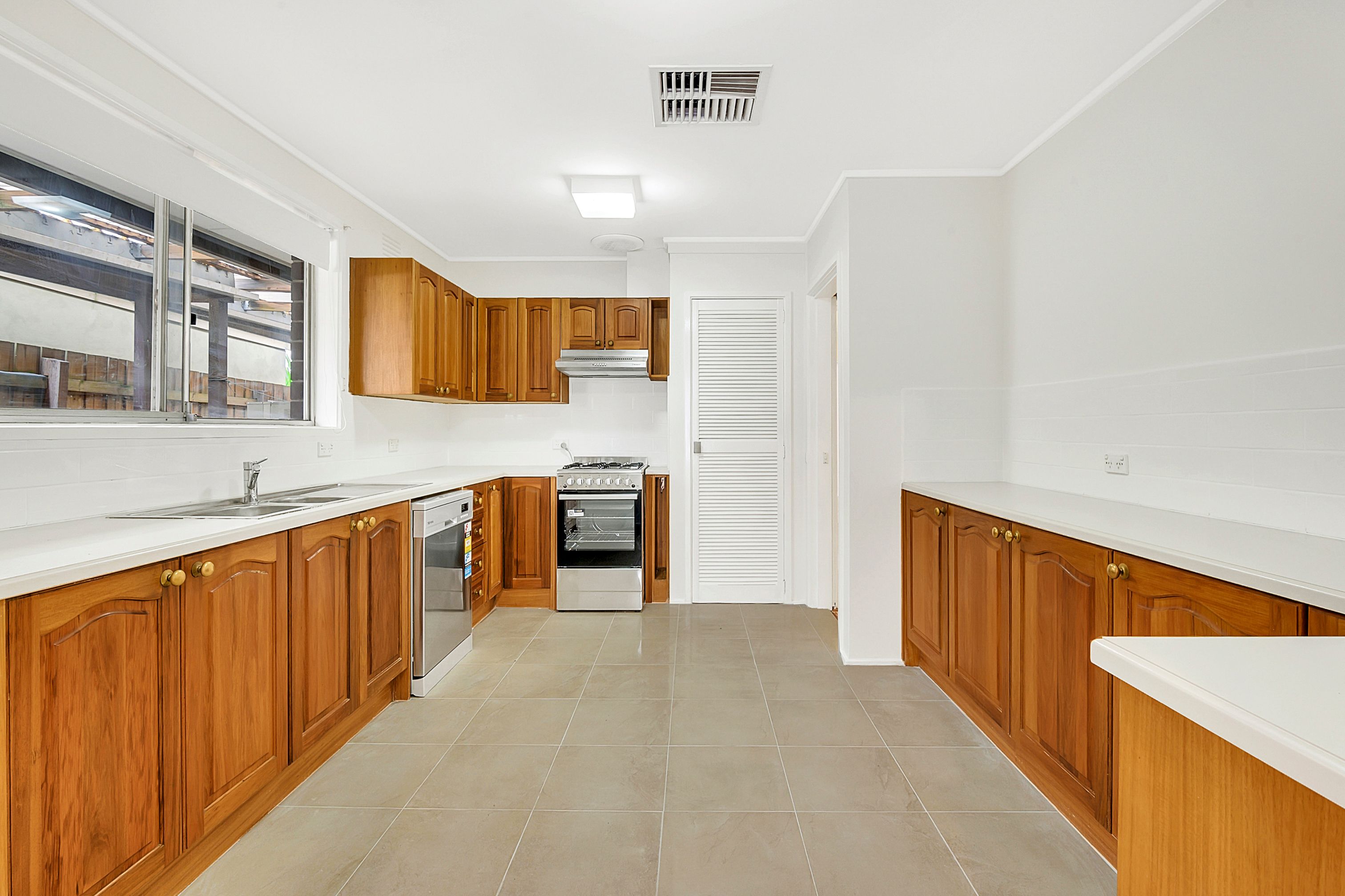137 Greenwood Drive, Bundoora, VIC 3083