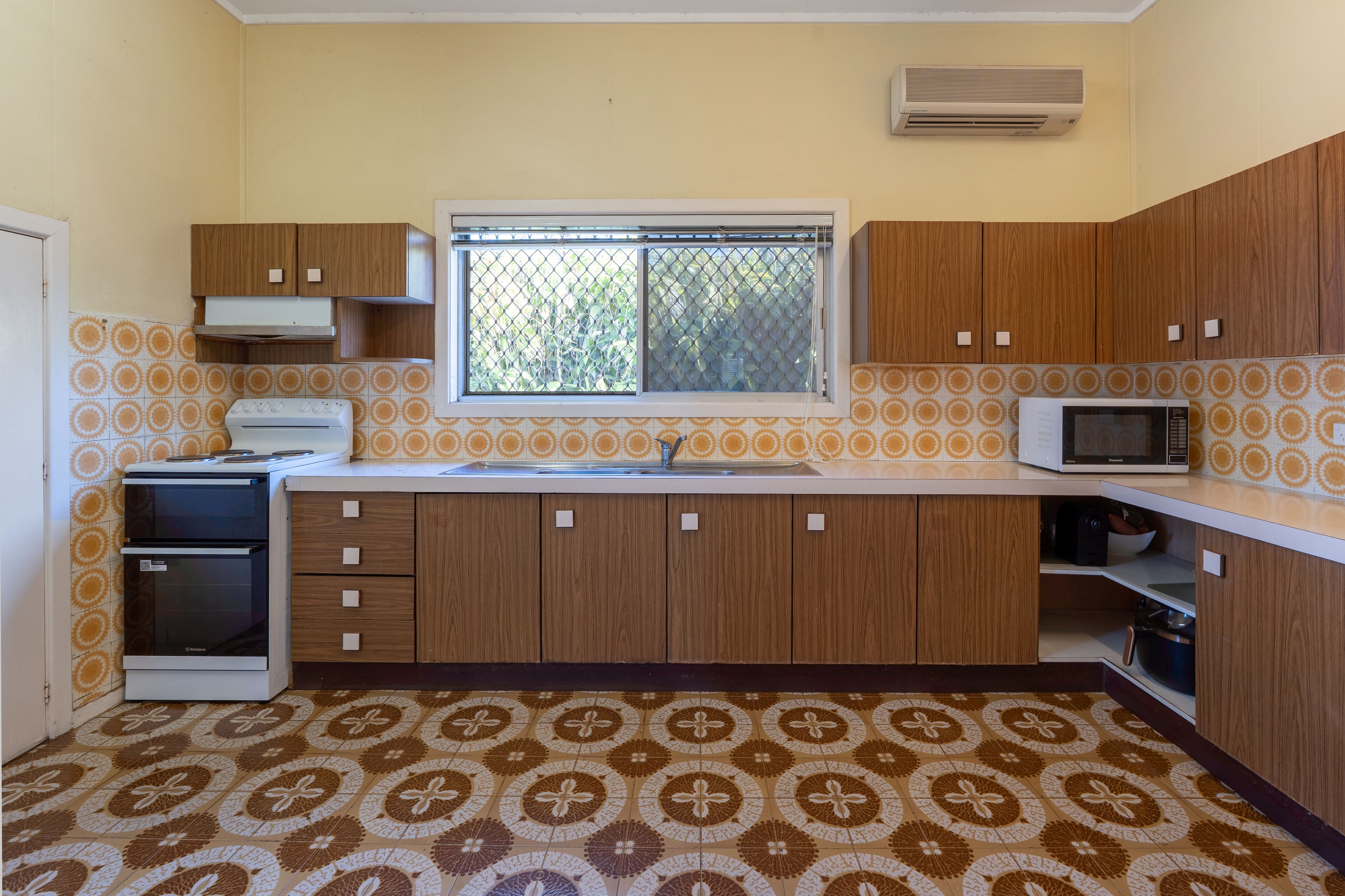 39 Eureka Street — photo 6 of 16
