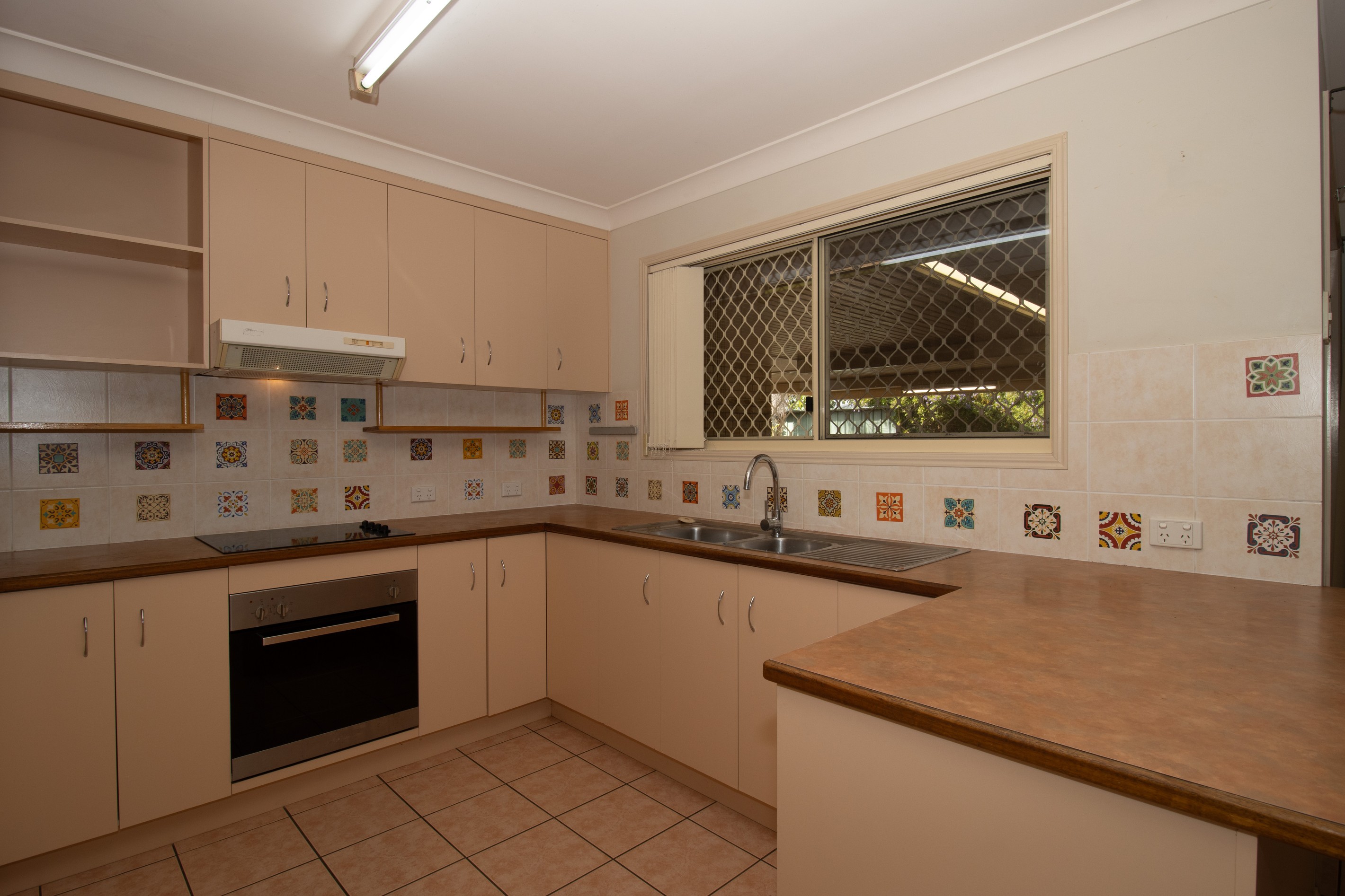 23 Lester Crescent, Torquay, QLD 4655