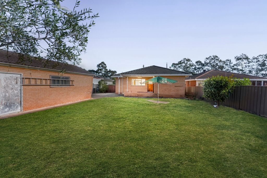 52 Glossop Street — photo 12 of 18