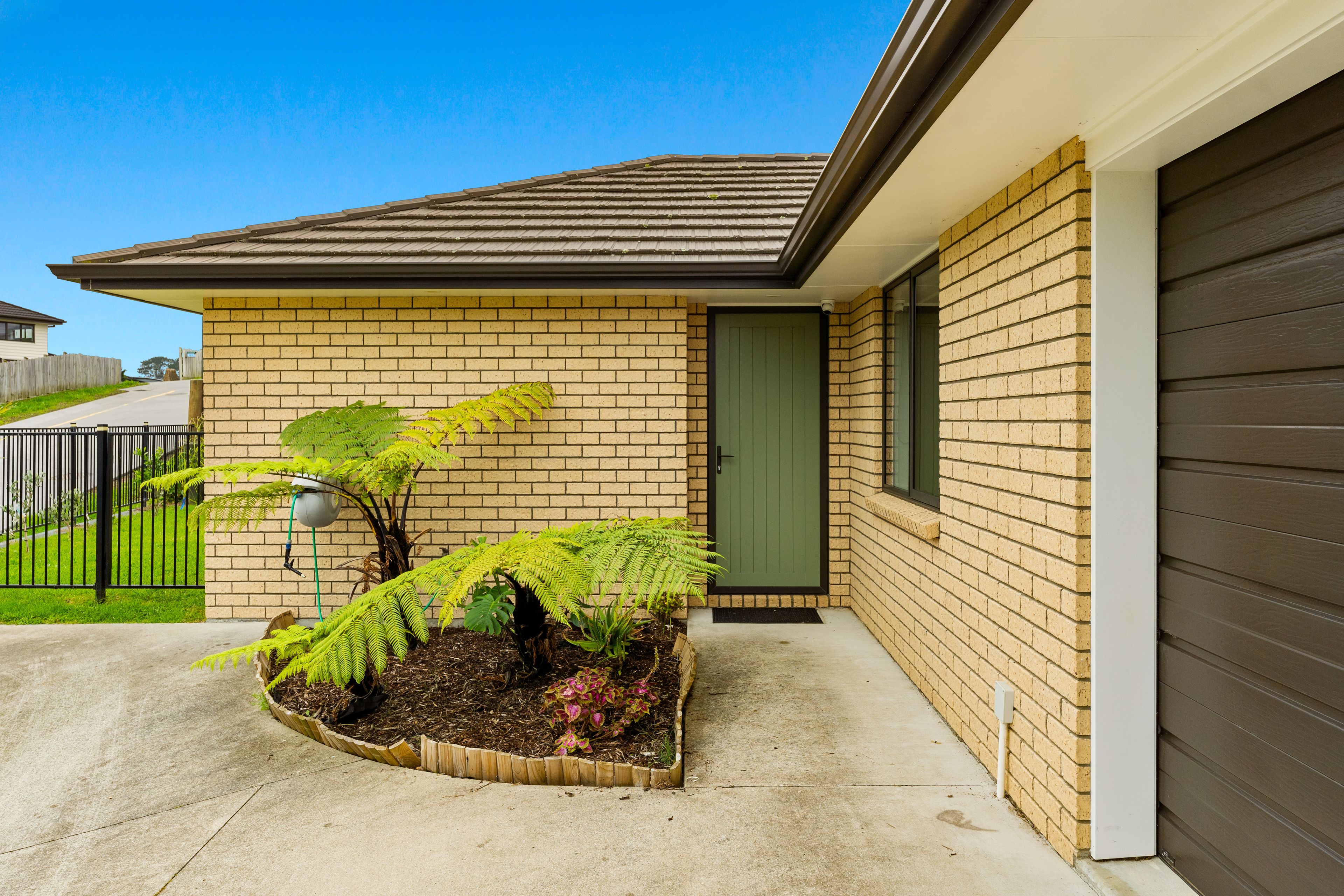 27 Owens Road, Waiuku, Franklin