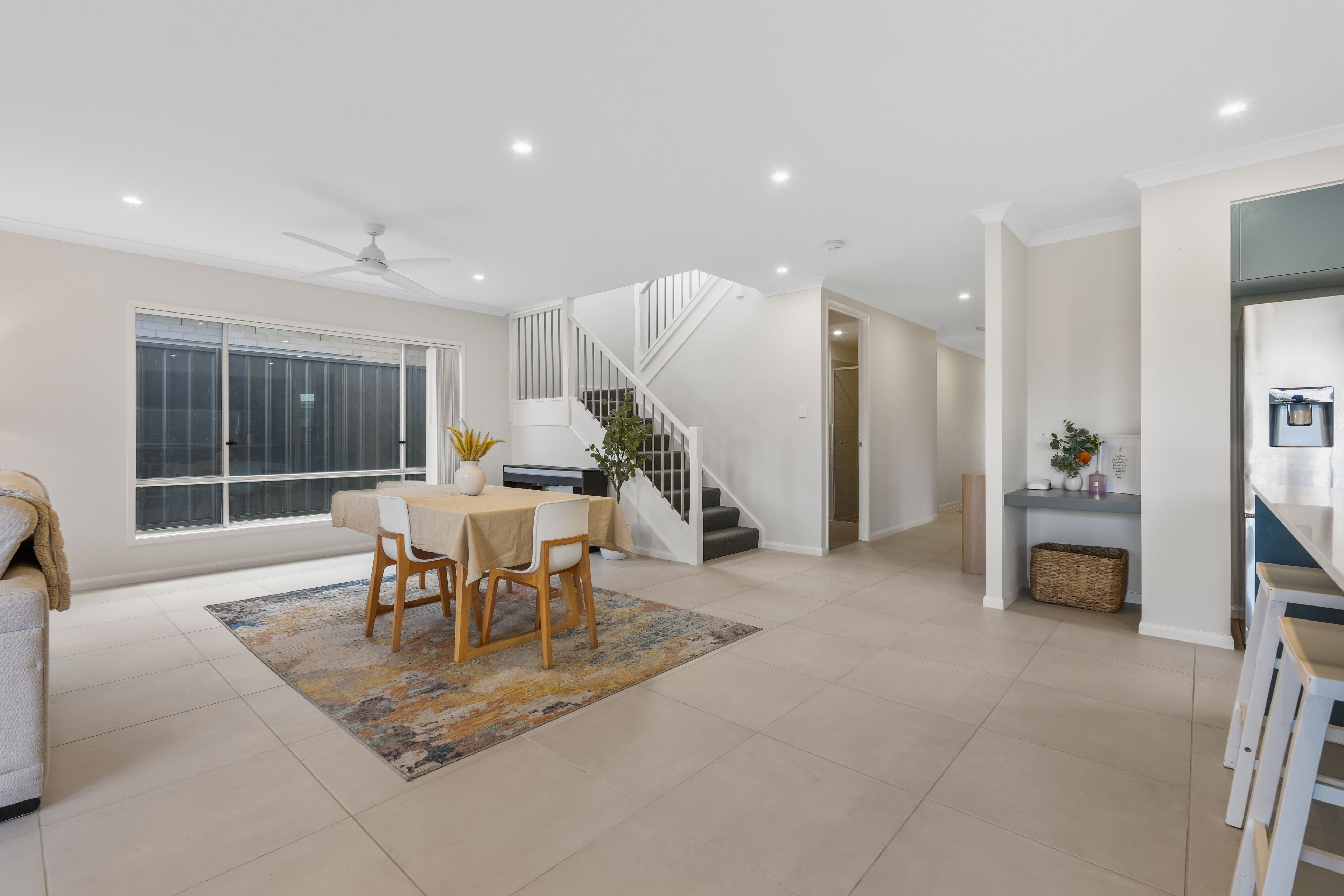 162 Carnarvon Drive — photo 5 of 25