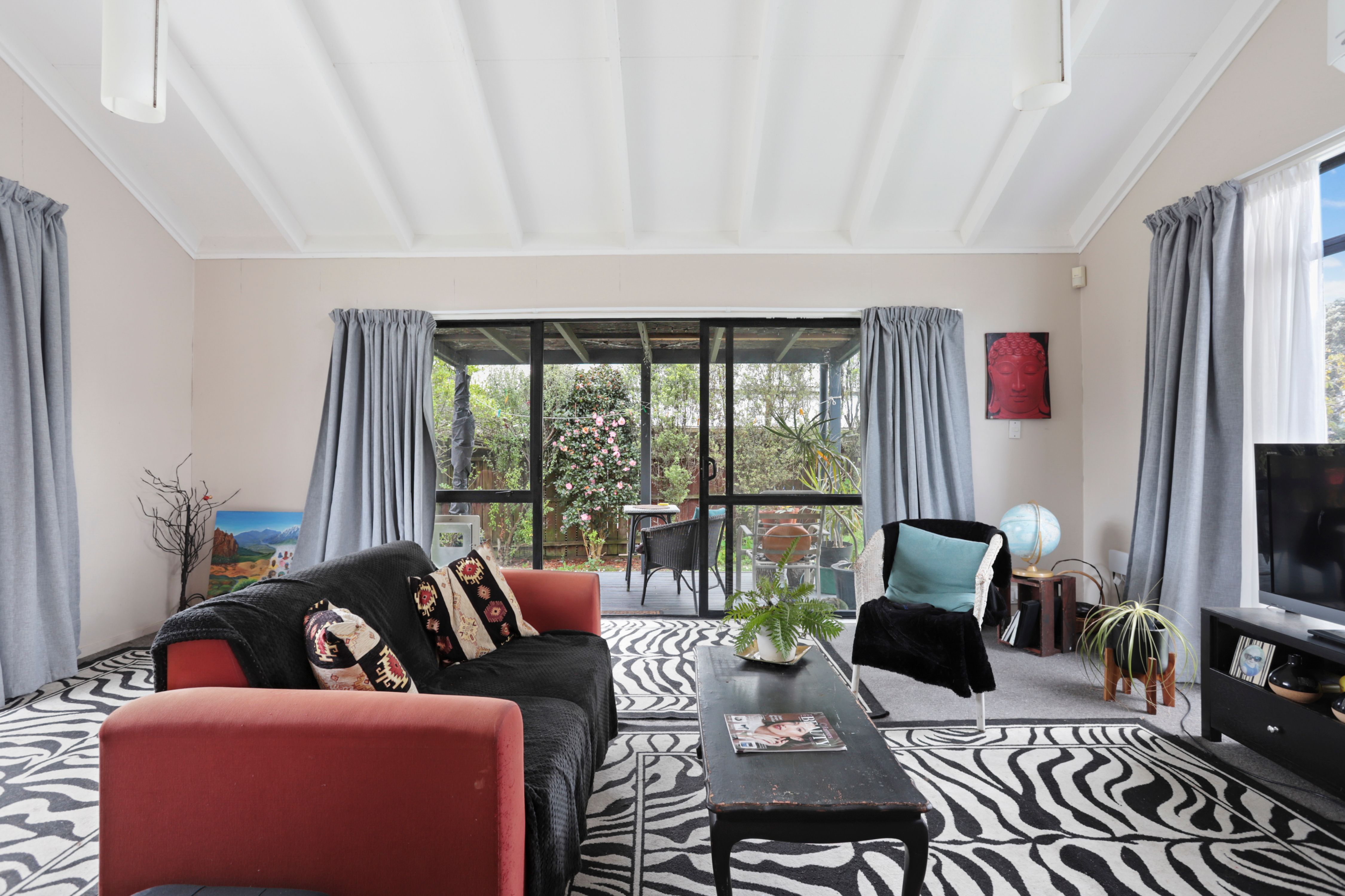 4/25A Beach Road, Te Atatu Peninsula, Waitakere City