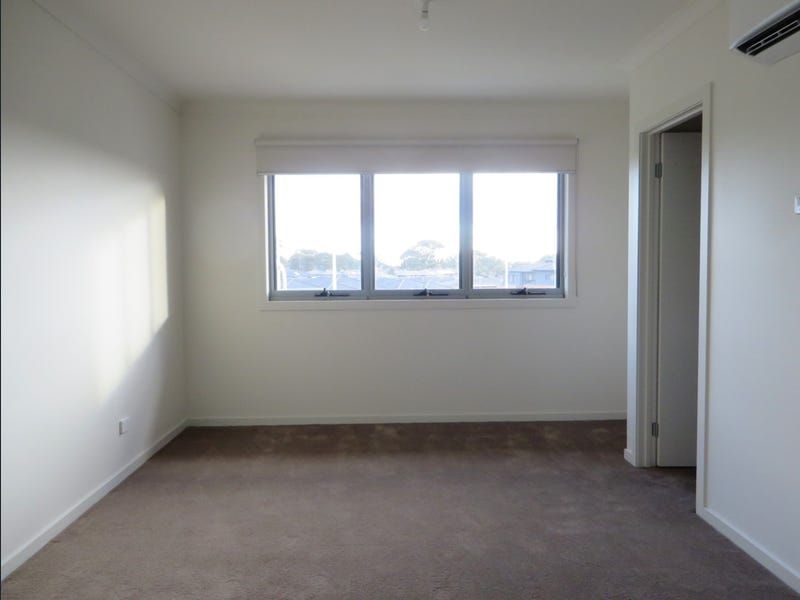 311 The Lakes Boulevard, South Morang, VIC 3752