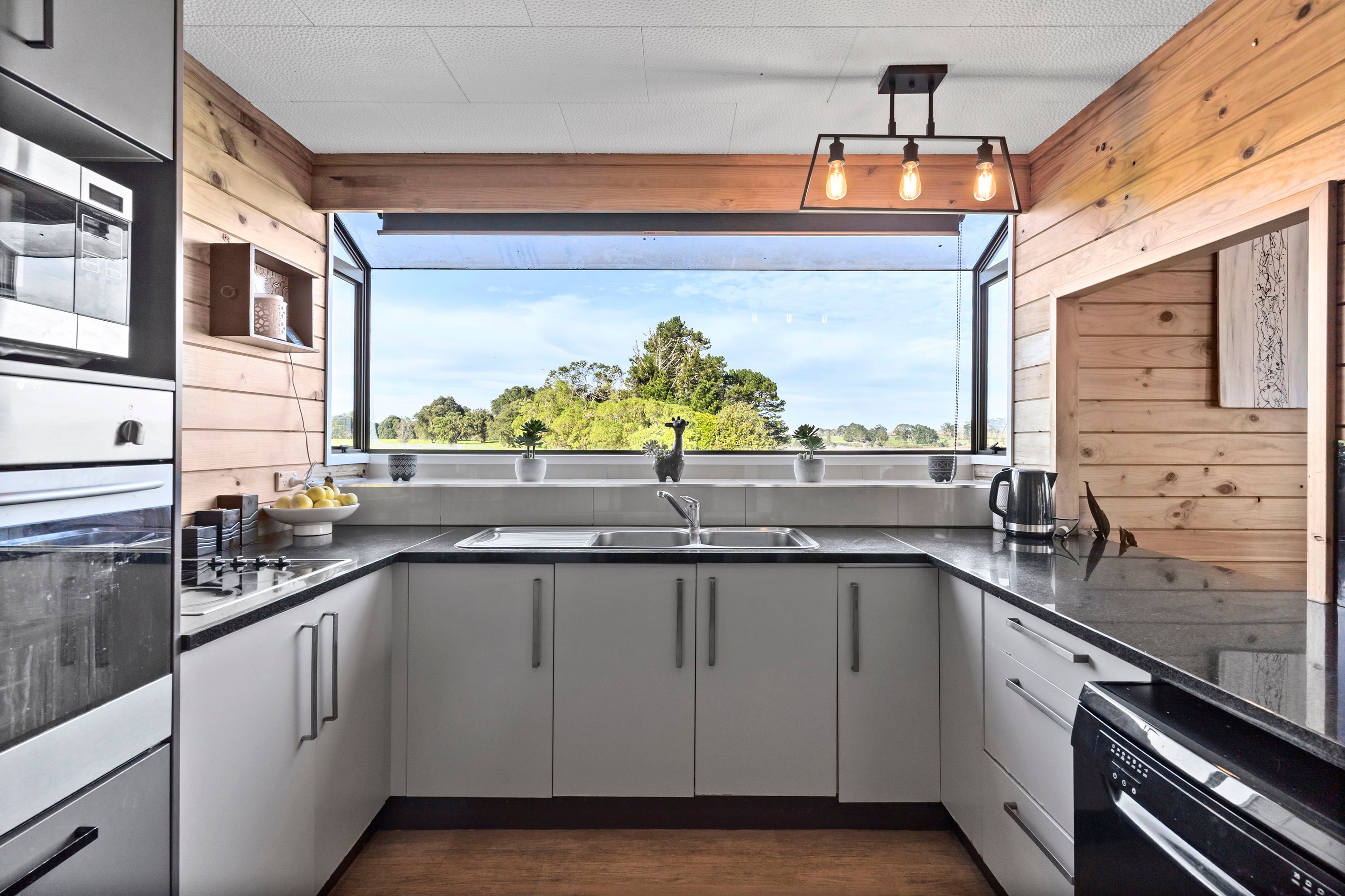 28A Hoylake Place, Wattle Downs, Manukau City