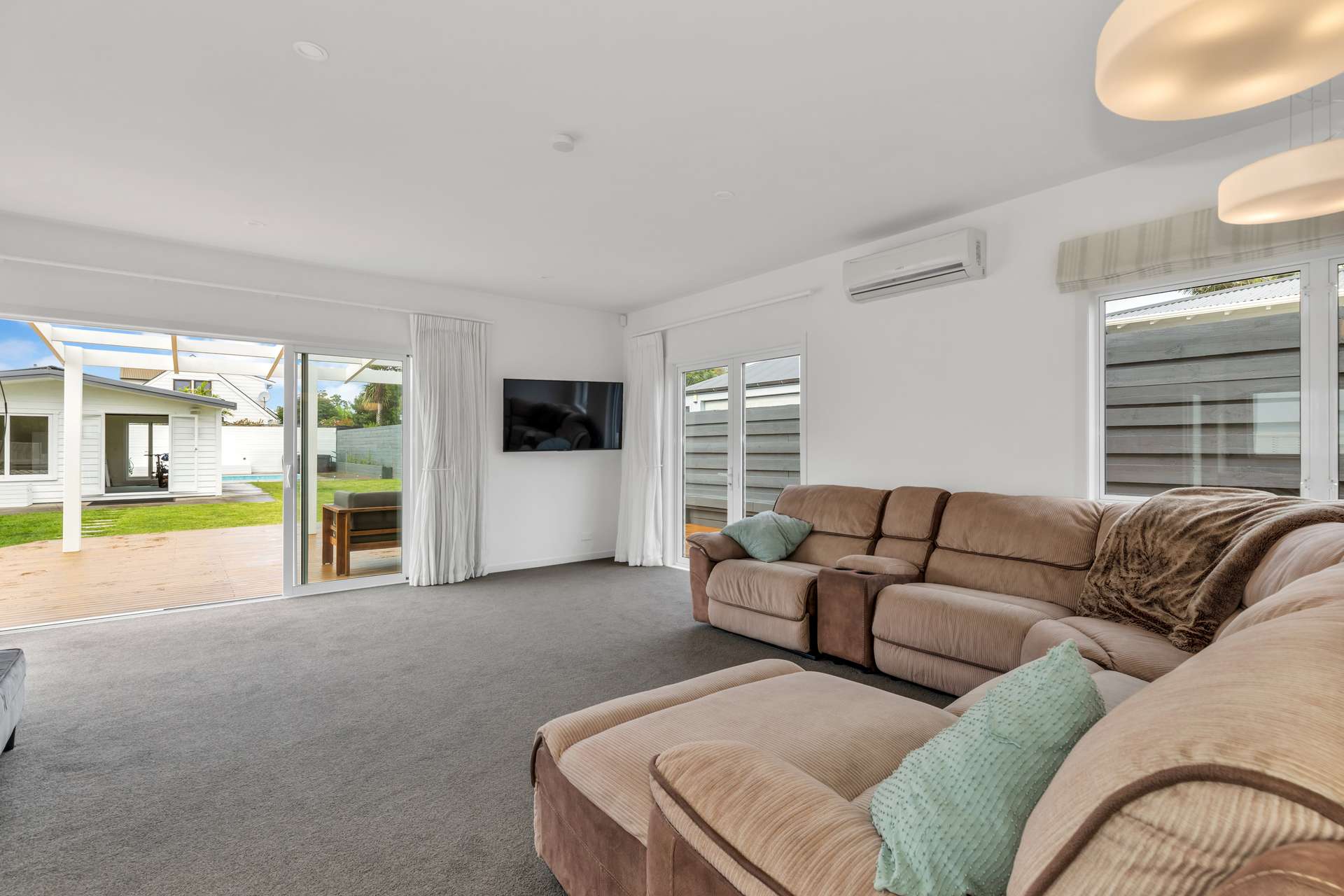 61 Wainui Avenue photo 4