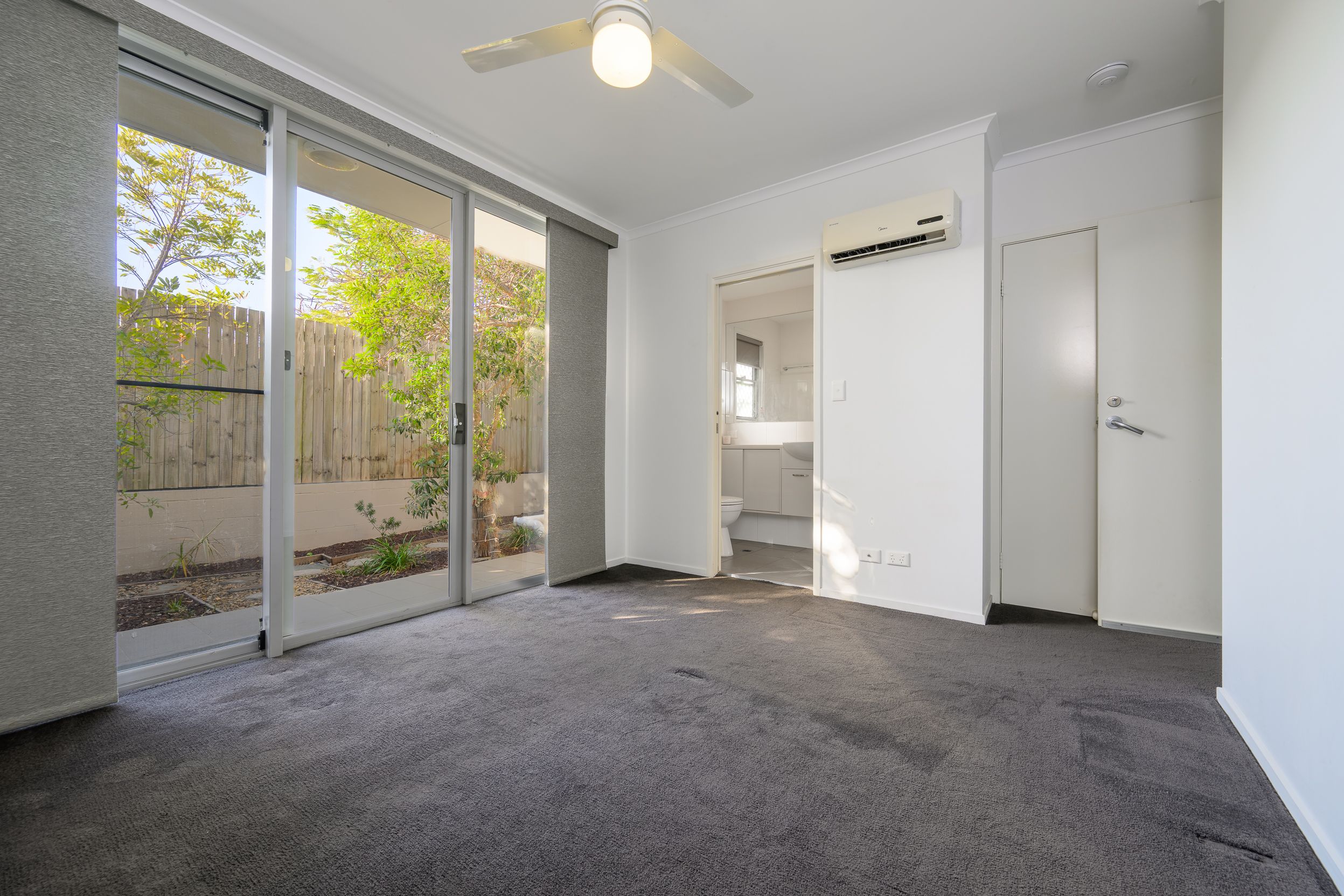 23/100 Glenlyon Street — photo 13 of 15