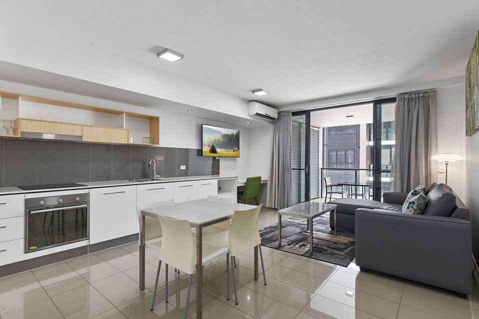 507/29 Robertson Street — photo 3 of 11