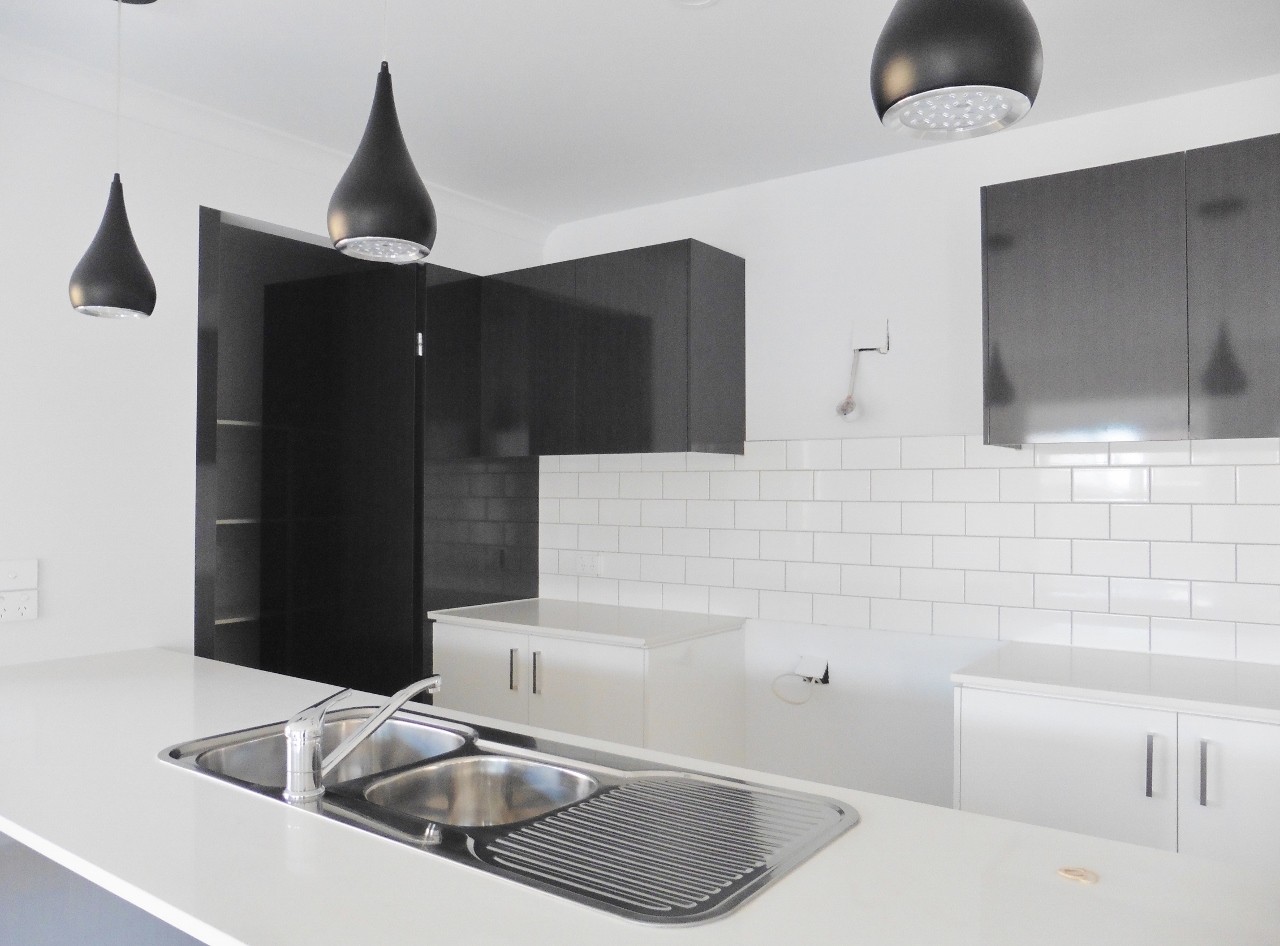 8 Millicent Parade, Officer, VIC 3809