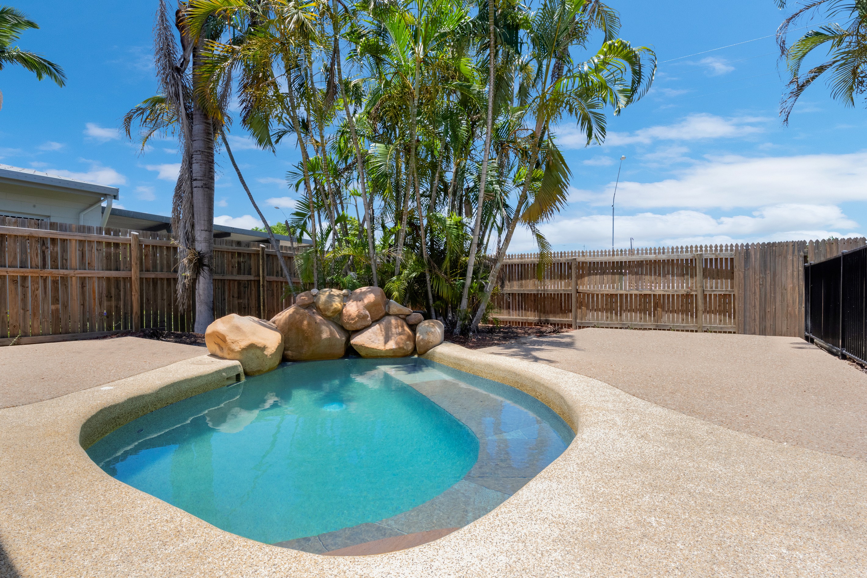63 Kern Brothers Drive, Thuringowa Central, QLD 4817