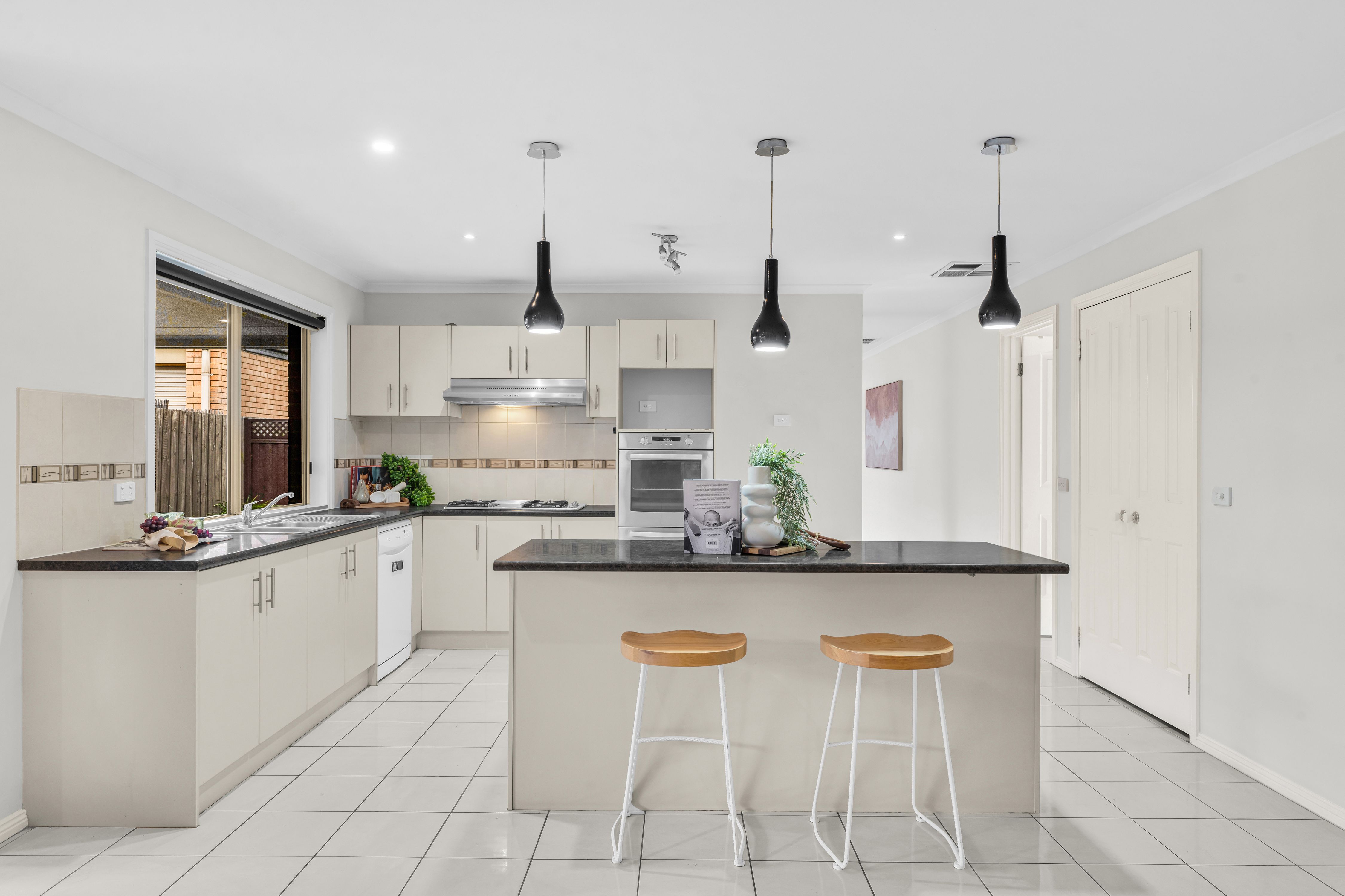 16 Bawden Street — photo 11 of 24