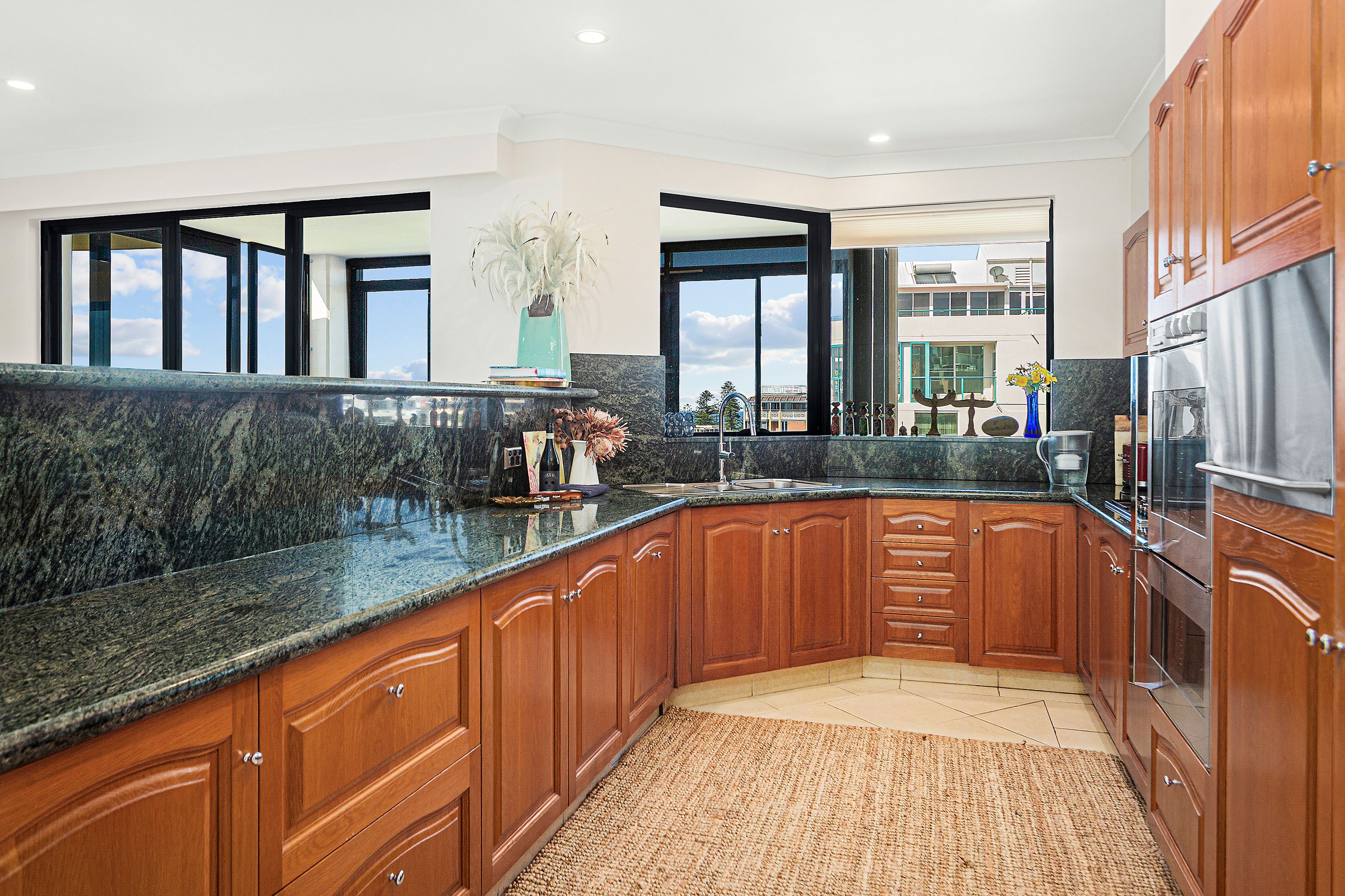 16/11-15 Wilson Street — photo 5 of 11