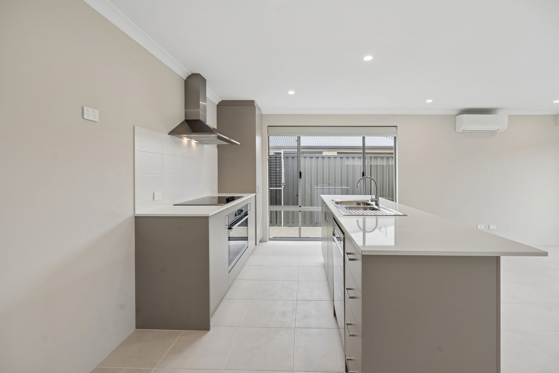 11 Fitzroy Road — photo 5 of 18
