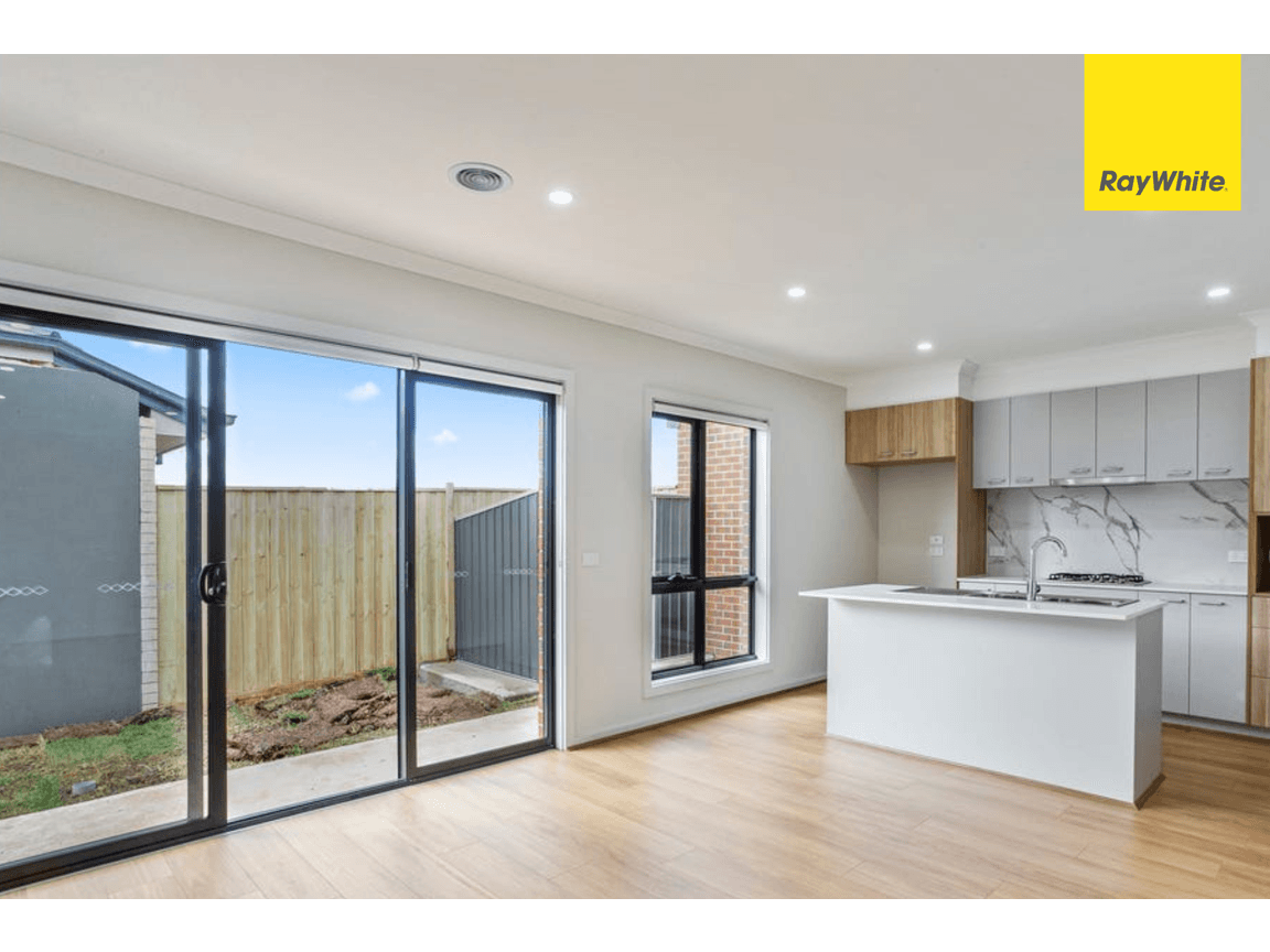 105 Bingham Circuit, THORNHILL PARK, VIC 3335