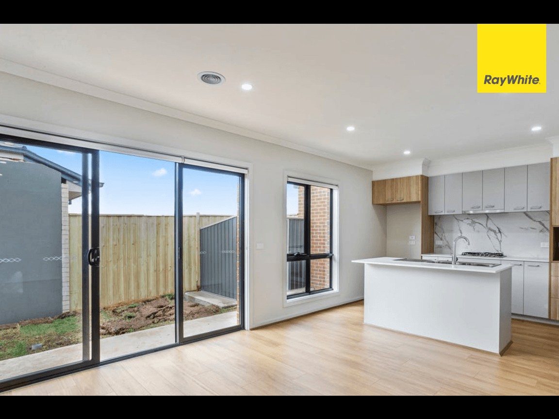 105 Bingham Circuit, THORNHILL PARK, VIC 3335