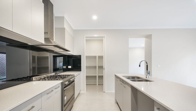 12 Beacon Drive, Cranbourne North, VIC 3977