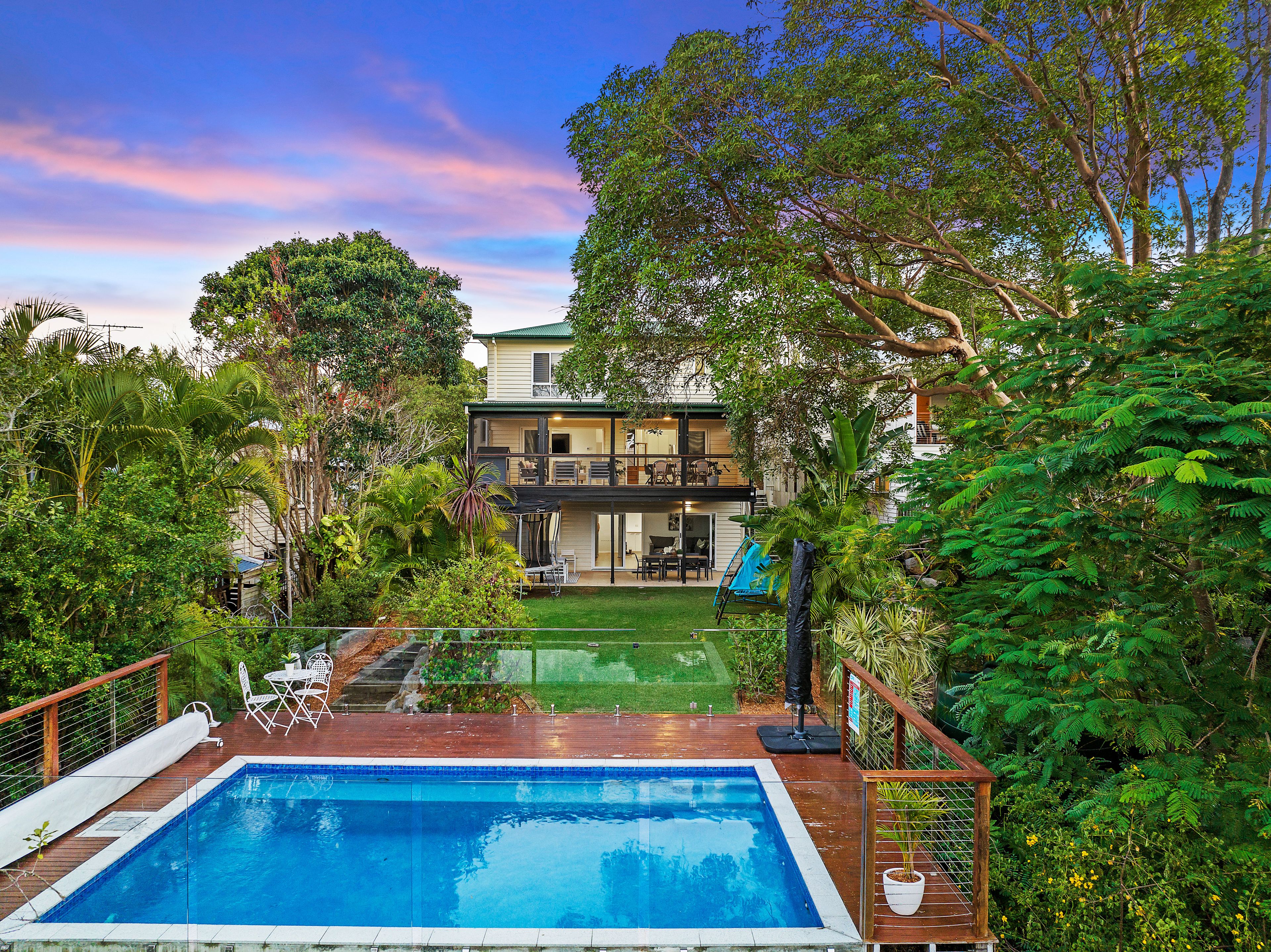 9 View Parade, Ashgrove QLD 4060