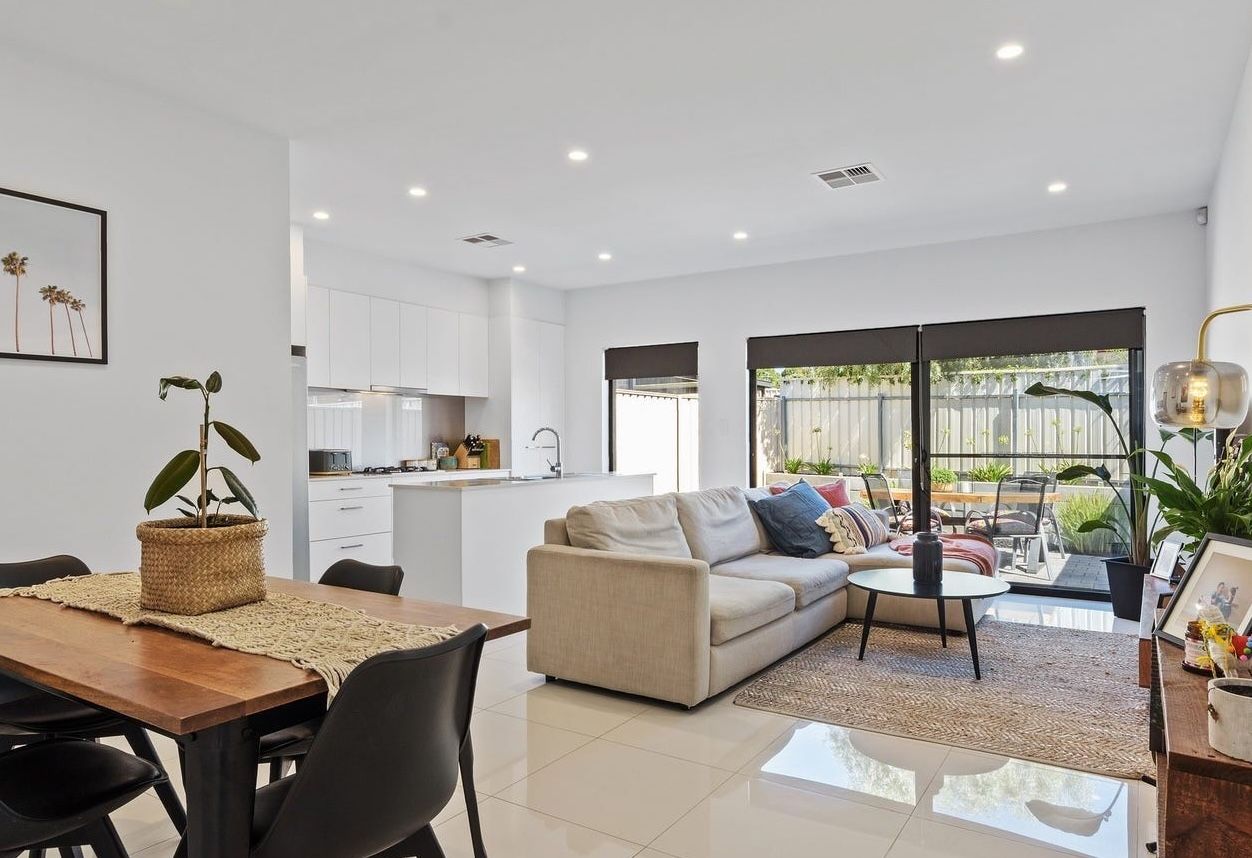 12 Vardon Street — photo 5 of 14