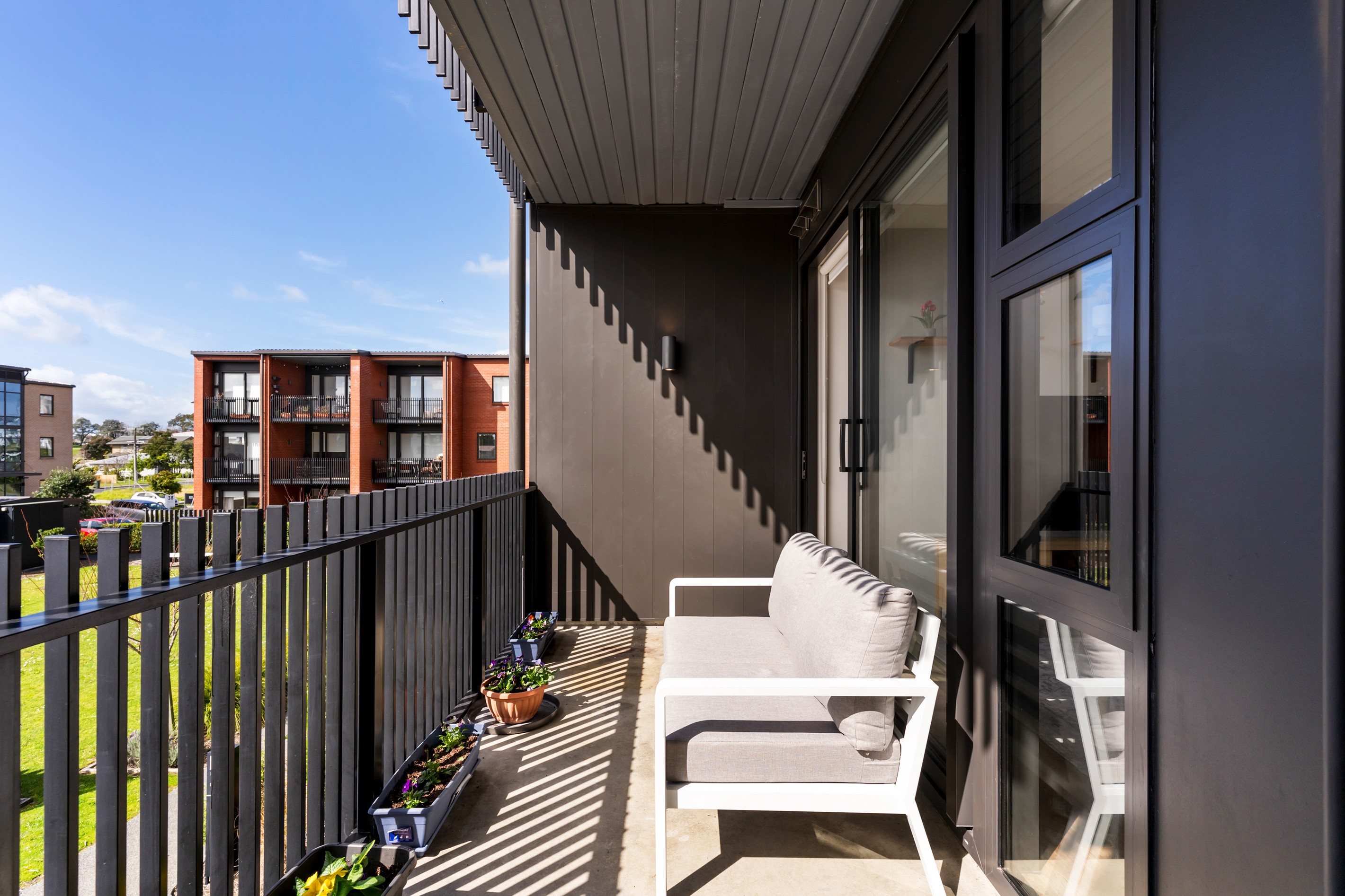 B101/38 Fraser Avenue, Northcote, North Shore City