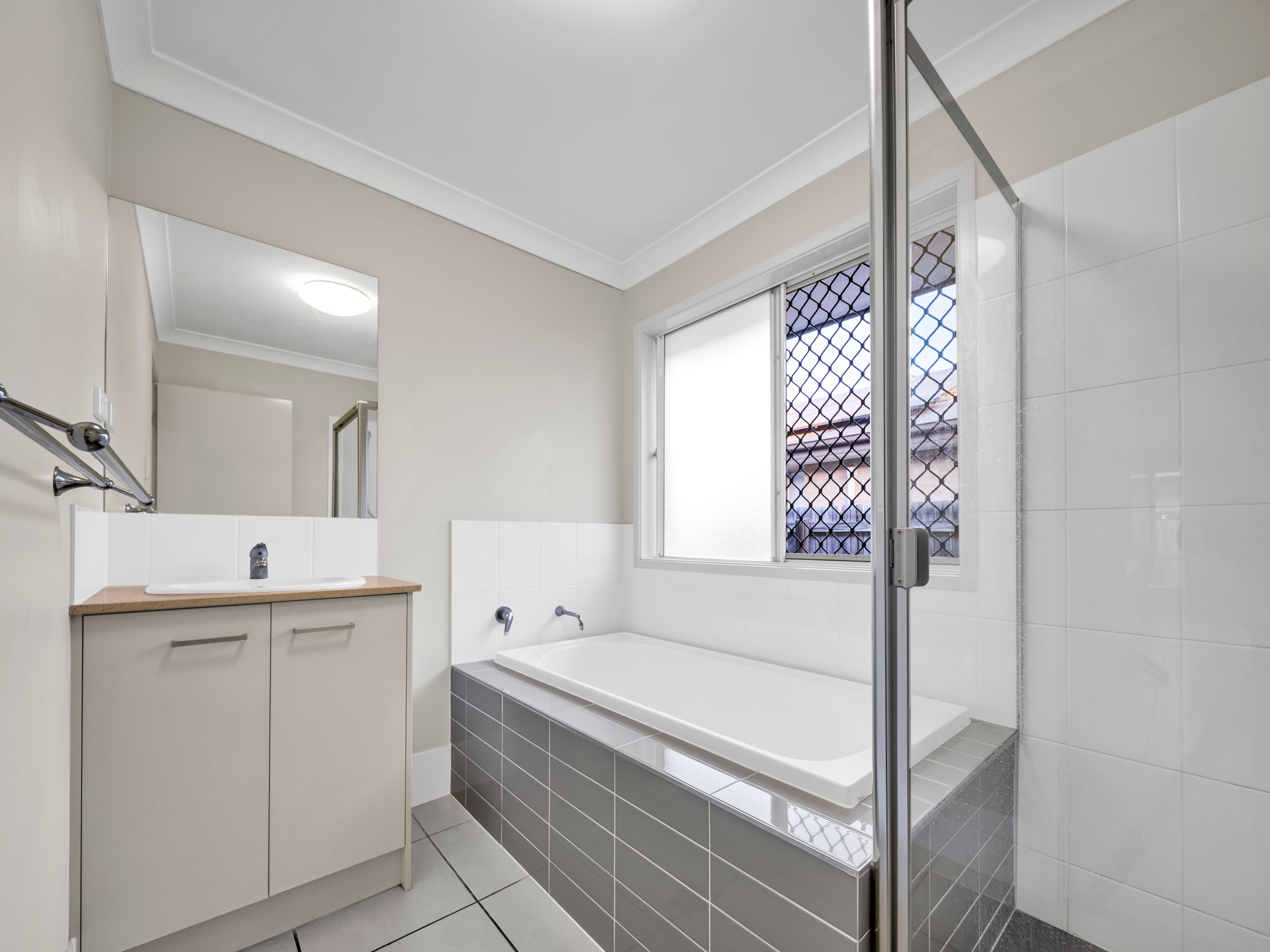 27 Woodgate Street — photo 15 of 18