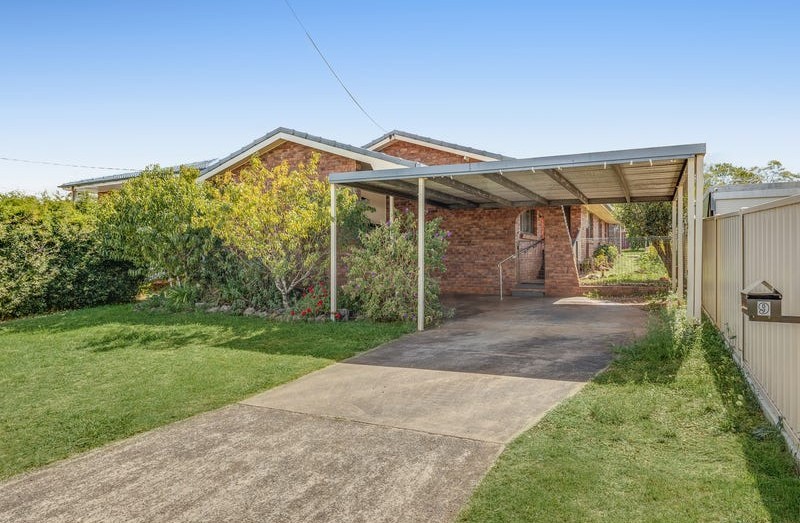 9 Greyfriars Street, Rockville, QLD 4350