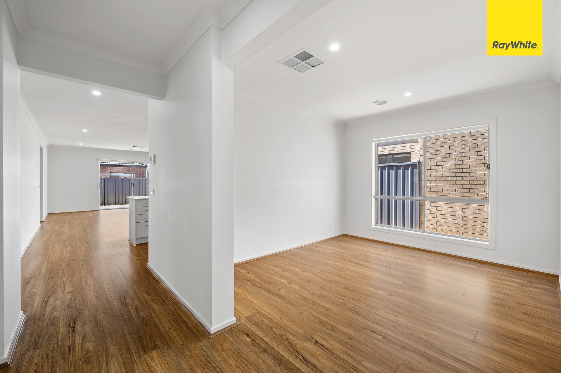 8 Eaglevale Road, WEIR VIEWS, VIC 3338