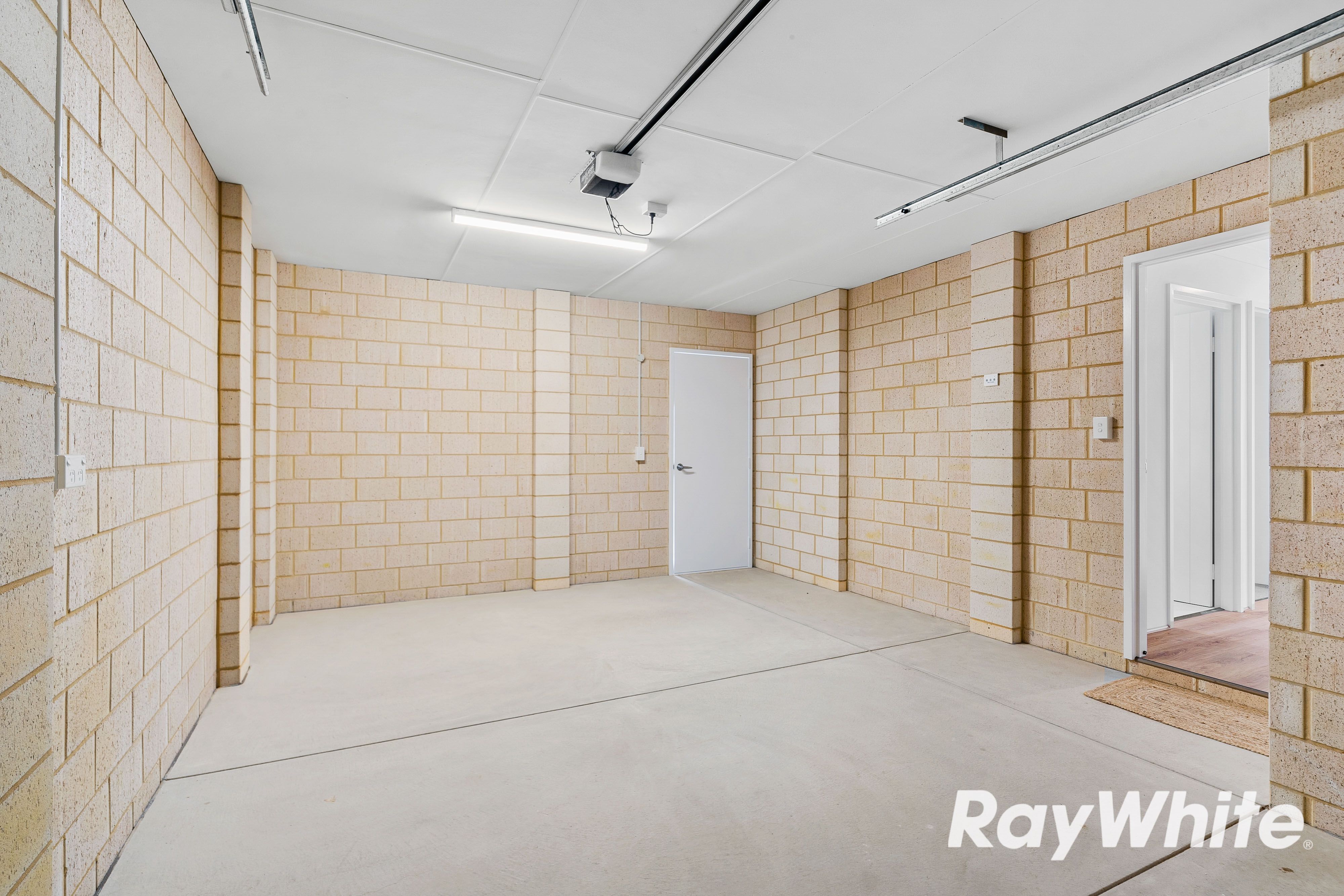10/101 Oakleigh Drive — photo 18 of 20