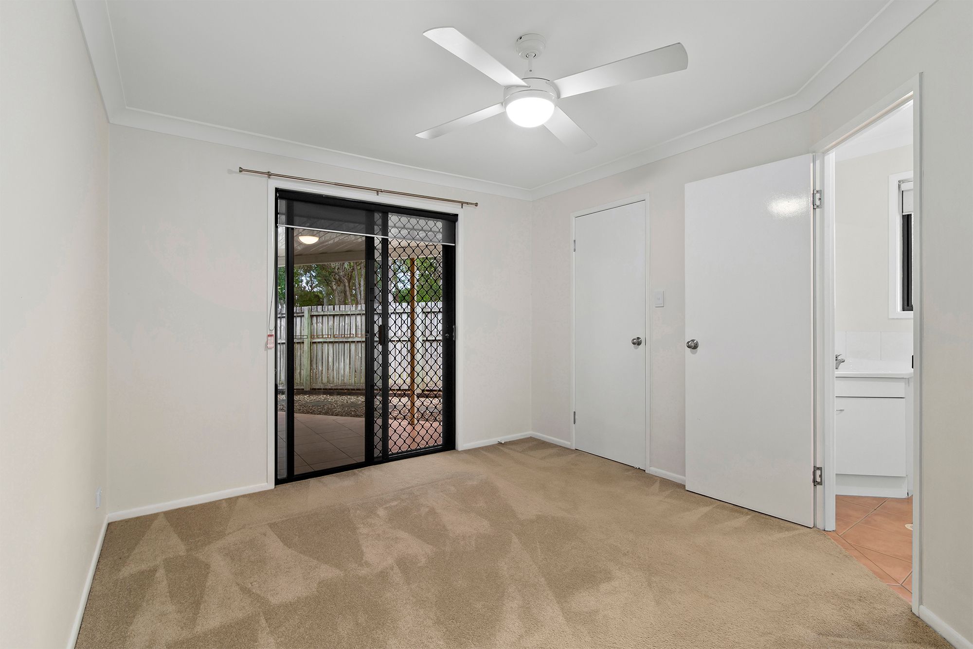15 Ewan Place — photo 8 of 16