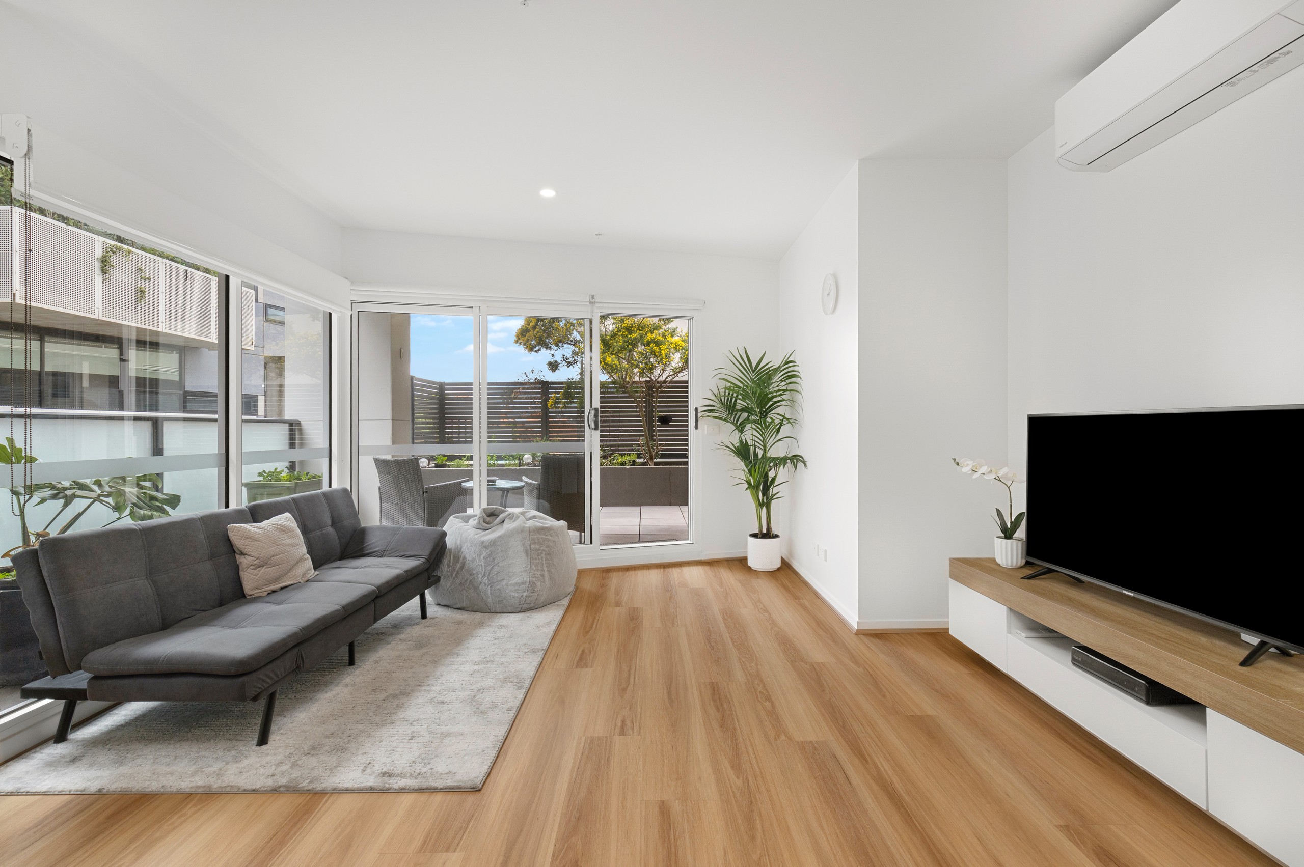 106/95 Warrigal Road, Hughesdale, VIC 3166