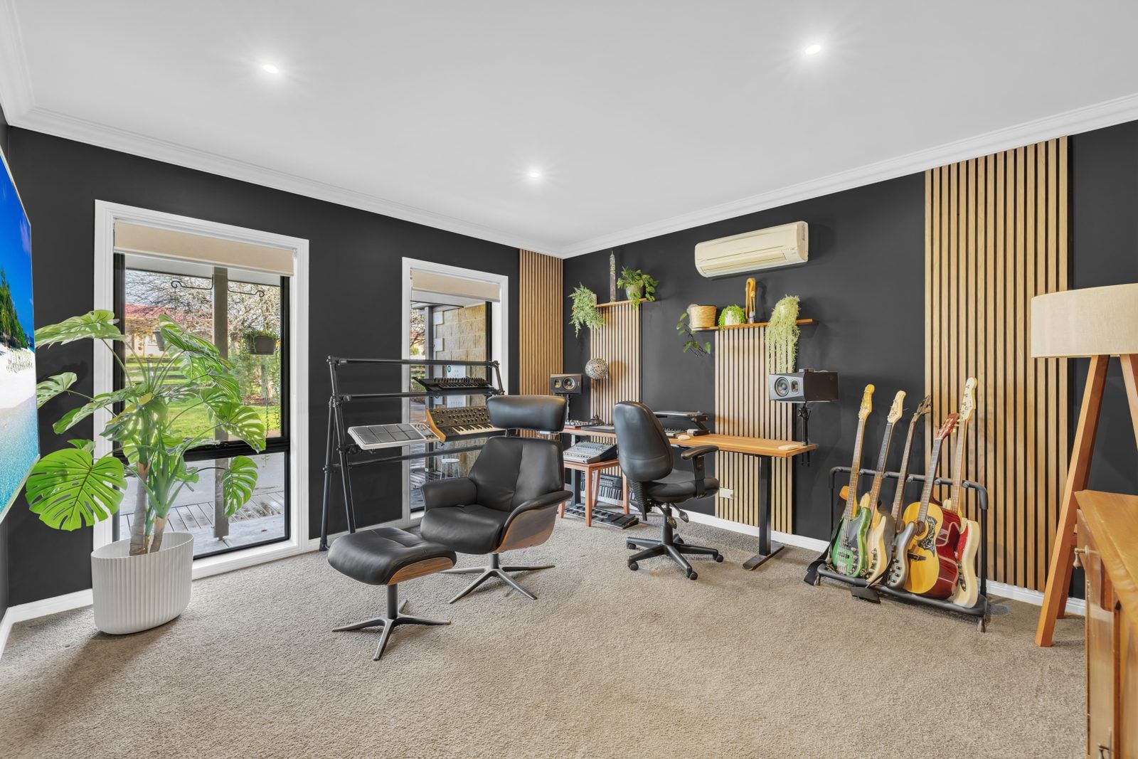 23 Addison Street — photo 10 of 24