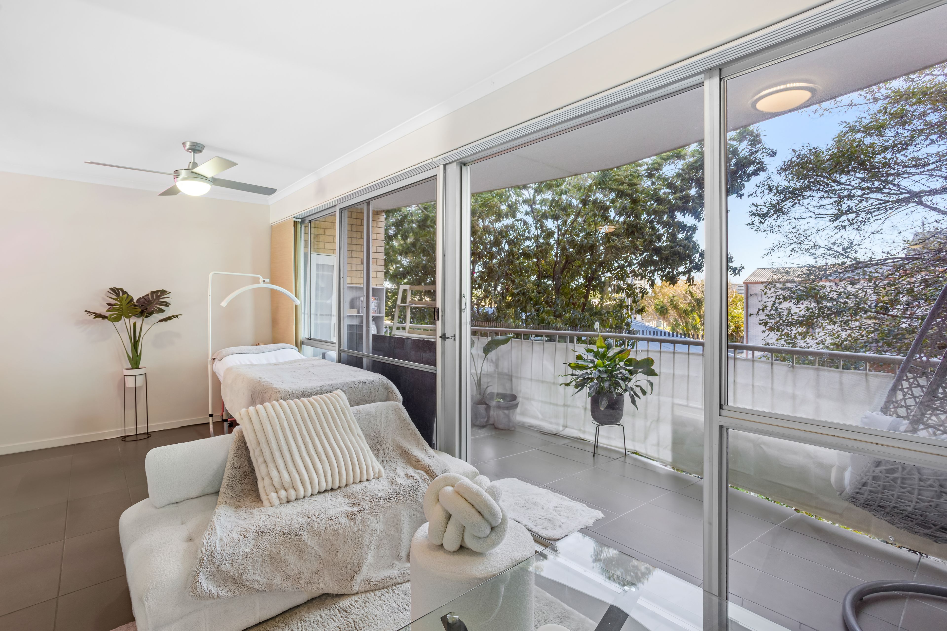 9/224 Marine Parade, Labrador, QLD 4215