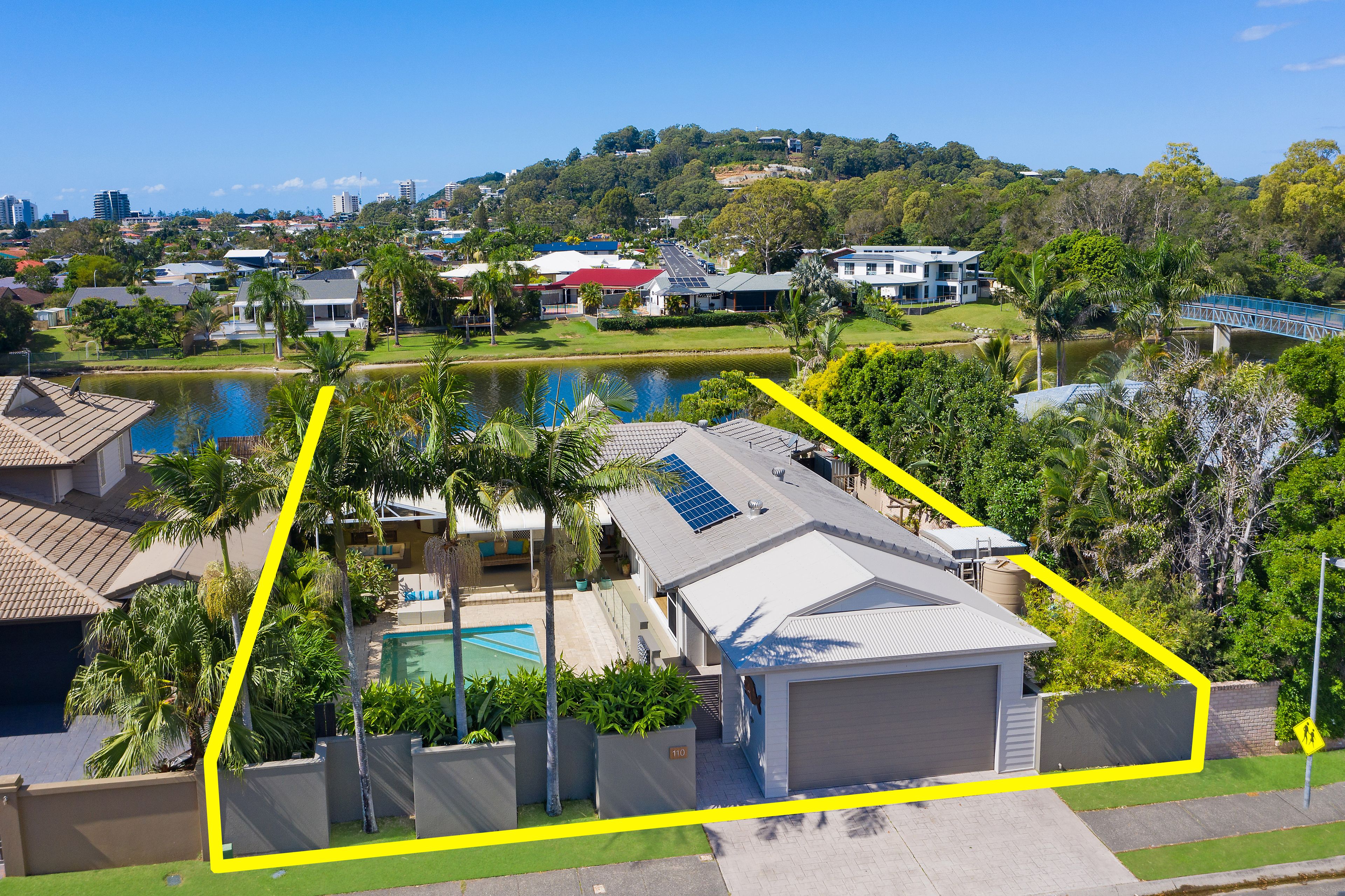 110 Dunlin Drive, Burleigh Waters QLD 4220
