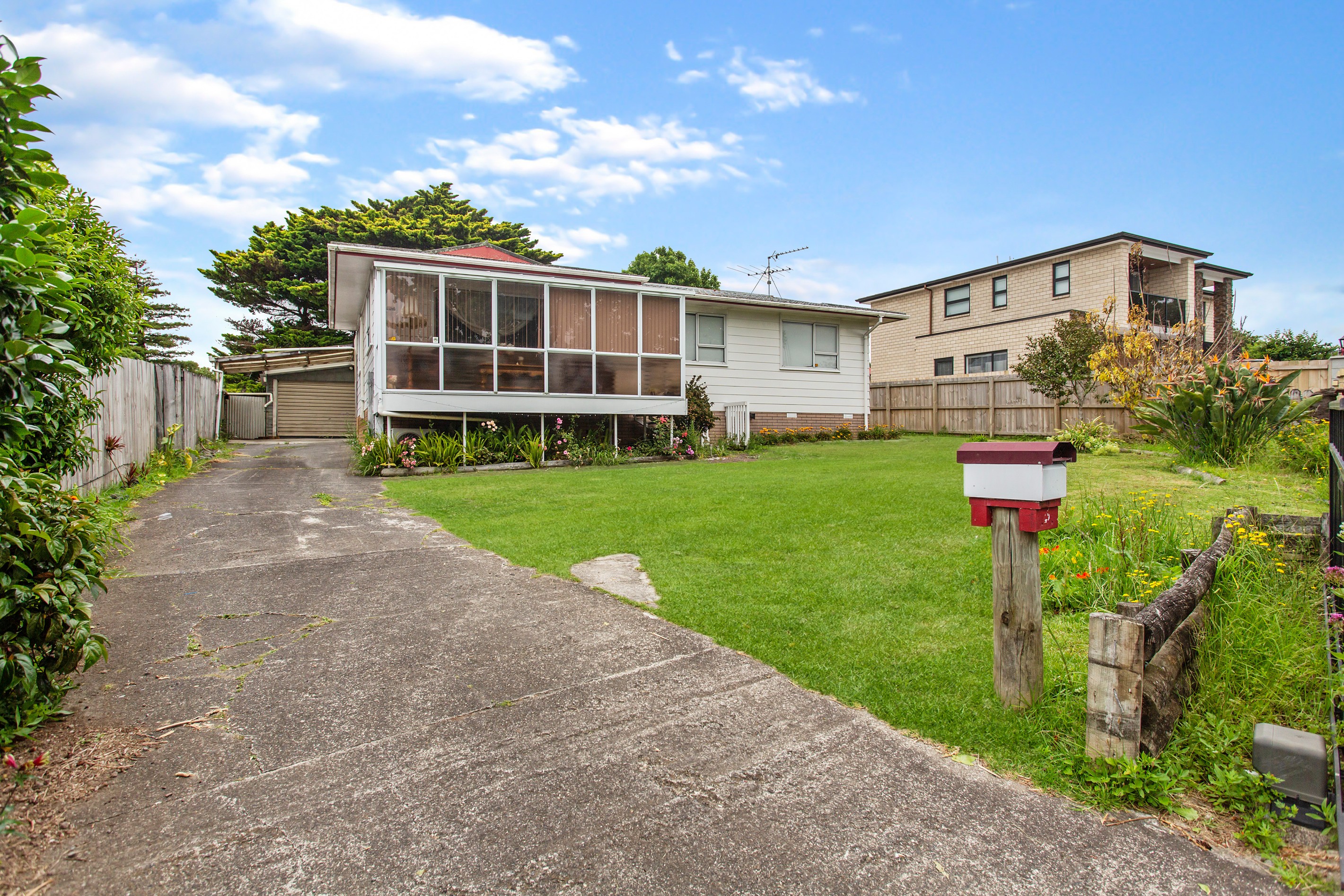 4 Almay Place, Clover Park, Manukau City