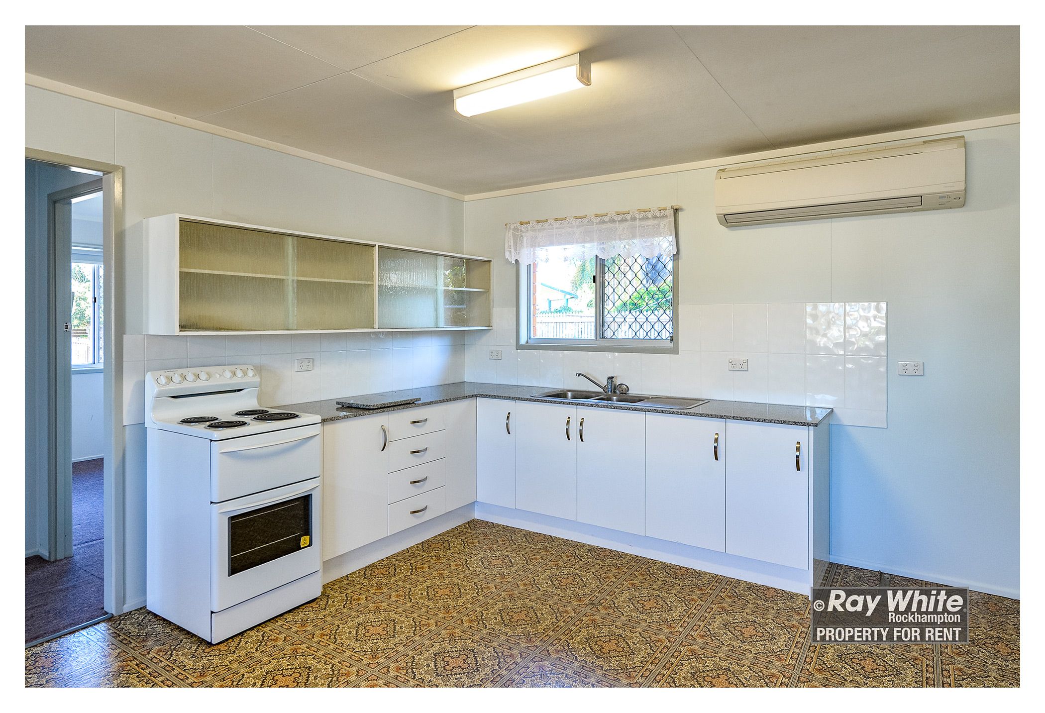 2/14 Locke Street, Kawana, QLD 4701