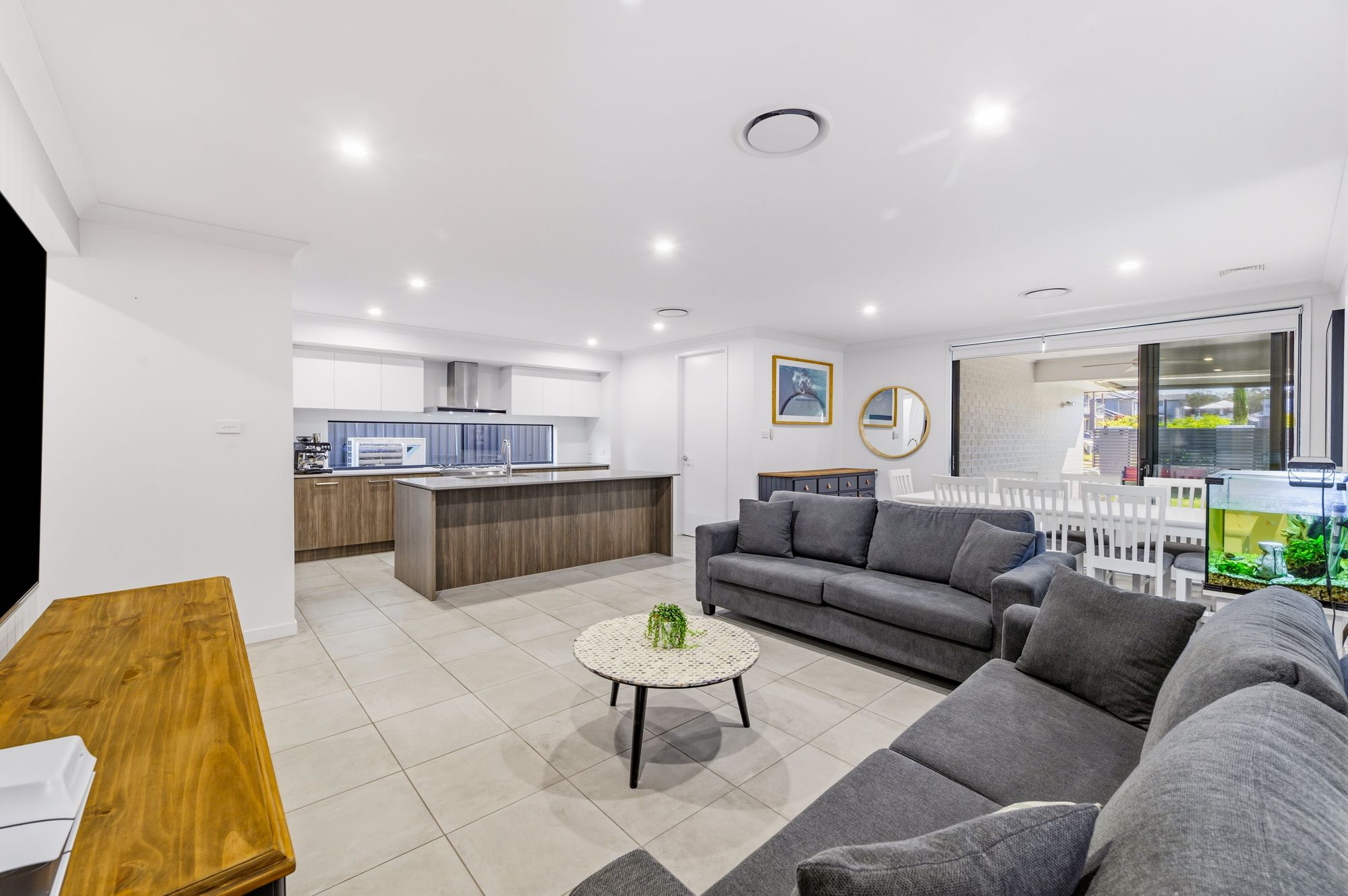 14 klippel Street — photo 5 of 18
