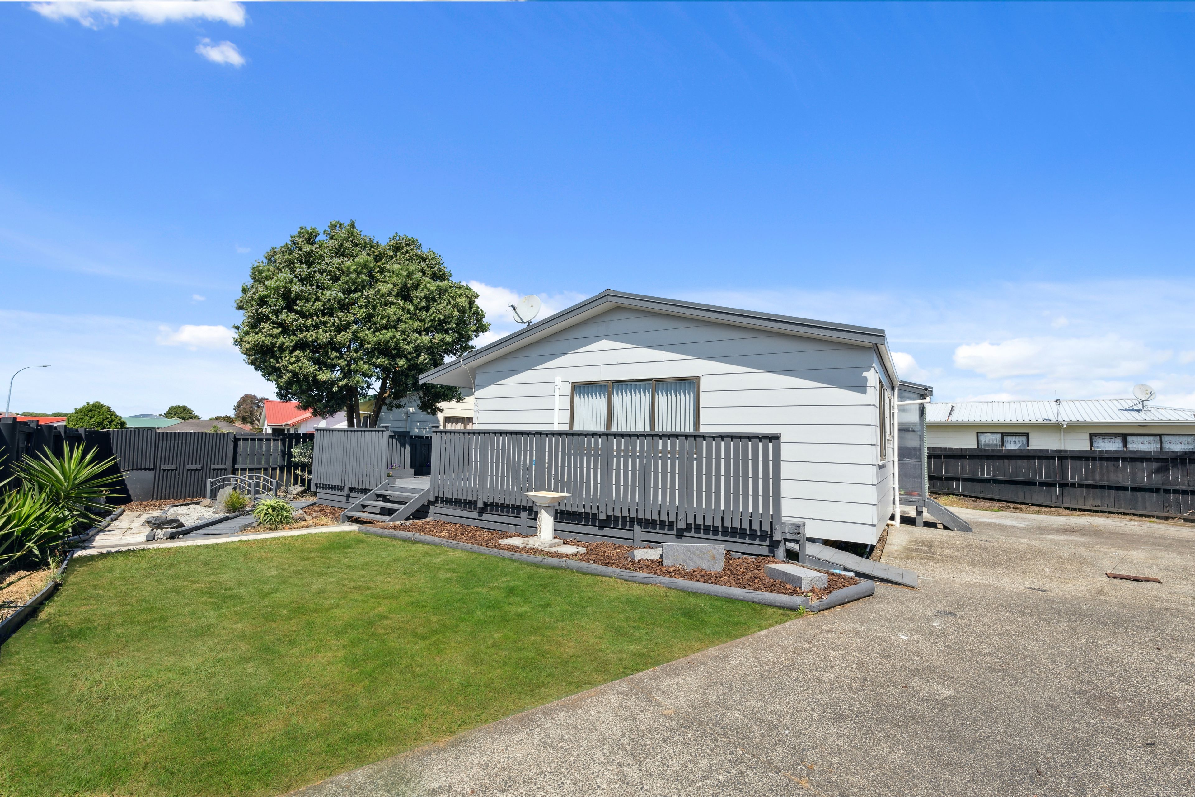 2/12 Templeton Place, Clendon Park, Manukau City