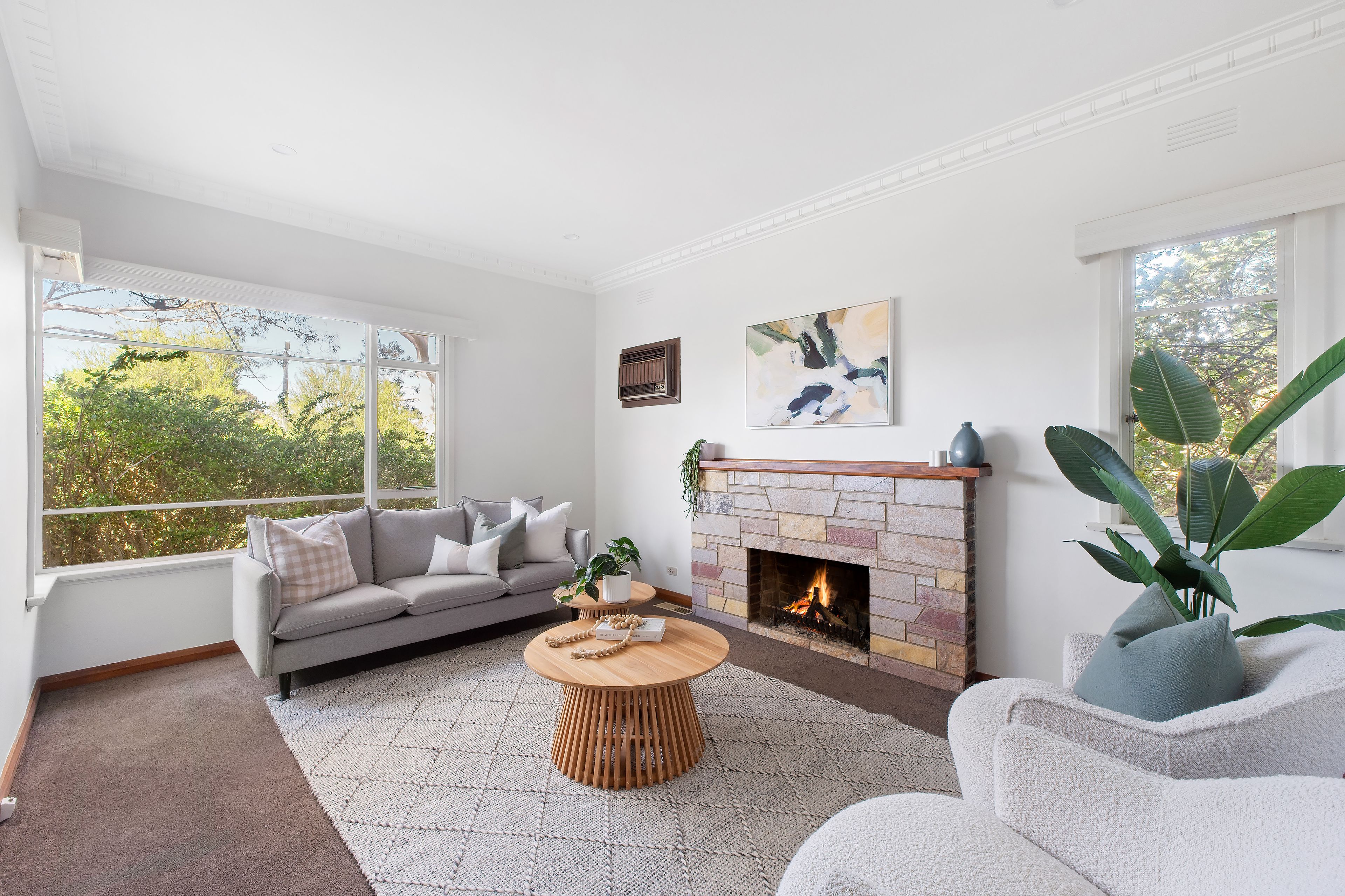 76 Strathallan Road — photo 3 of 16