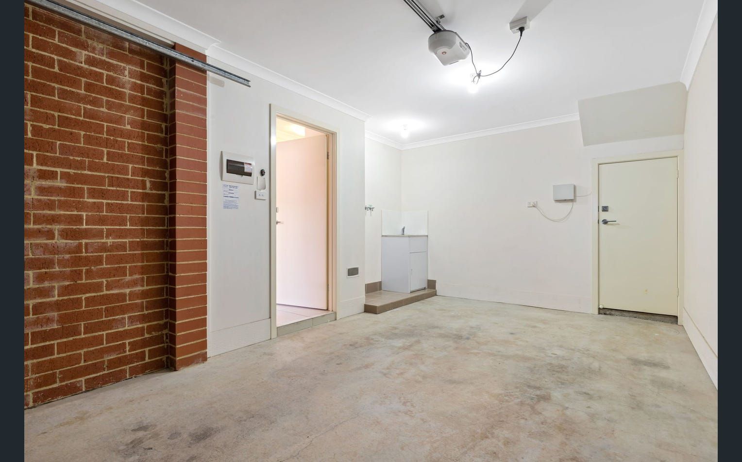 10/3 Broughton Place — photo 10 of 12