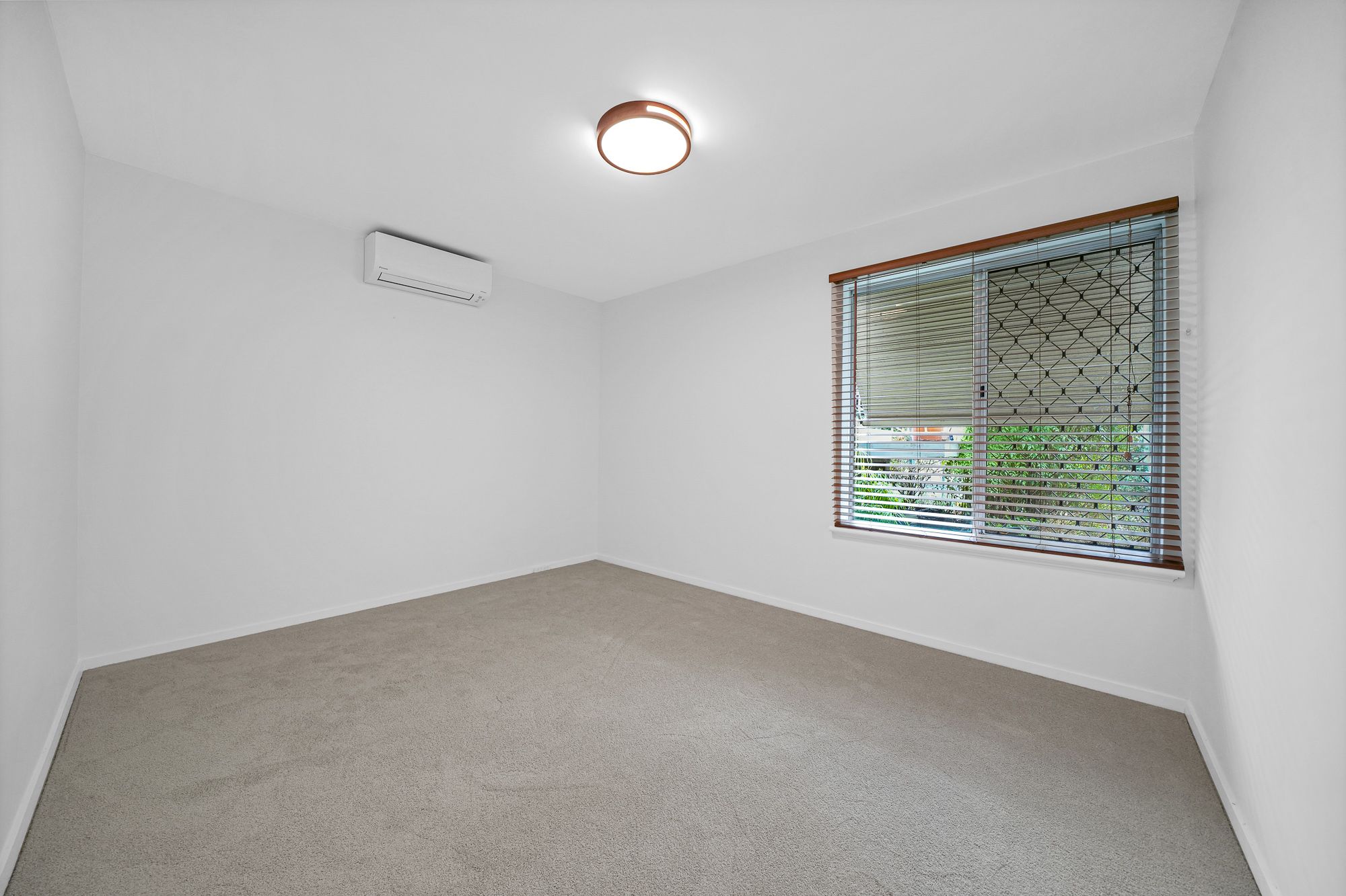 9/1 Clydesdale Street — photo 6 of 11