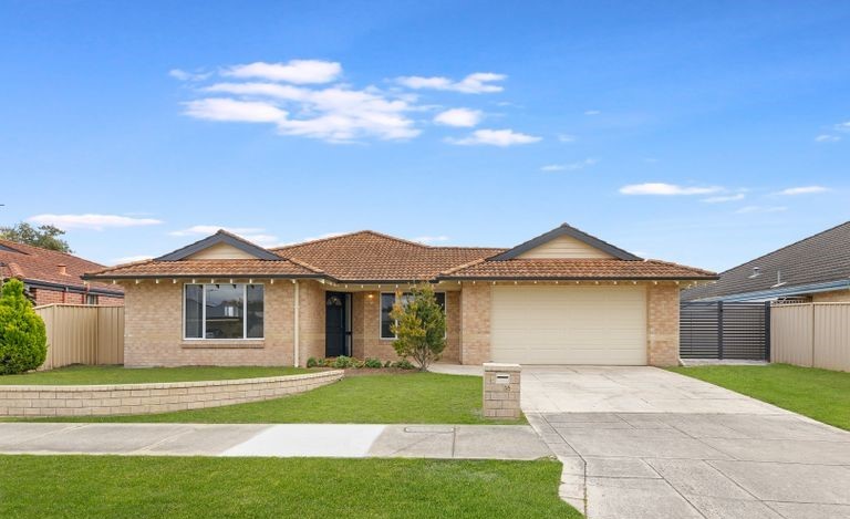 36 Falcon Drive, Broadwater, WA 6280