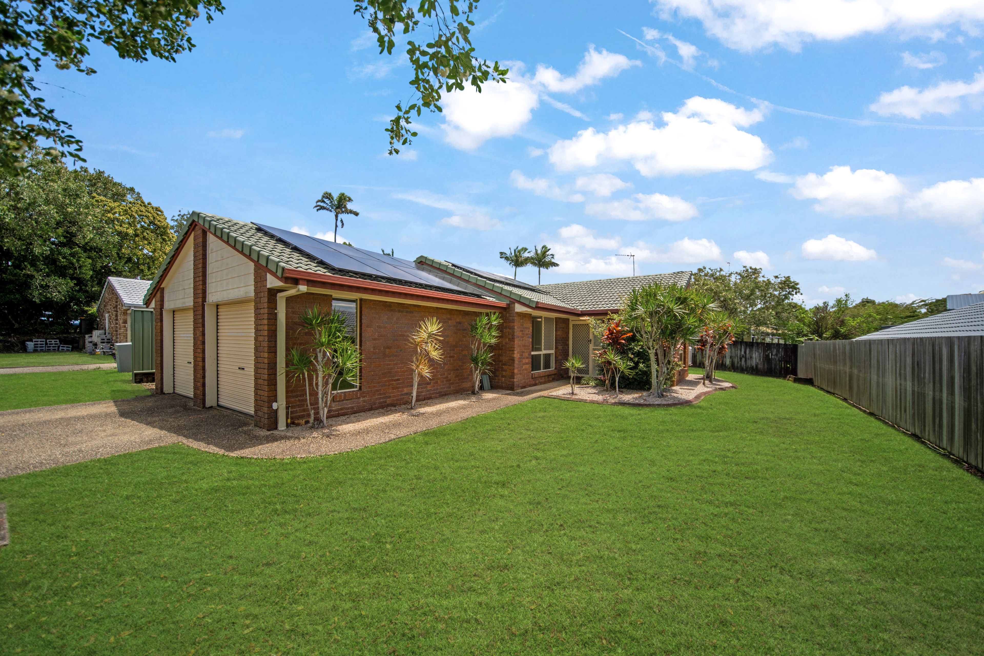 7 Castle Green Court — photo 10 of 14