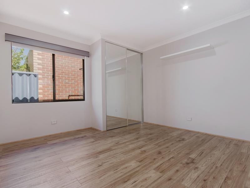 4 Vila Do Porto Crescent — photo 20 of 29