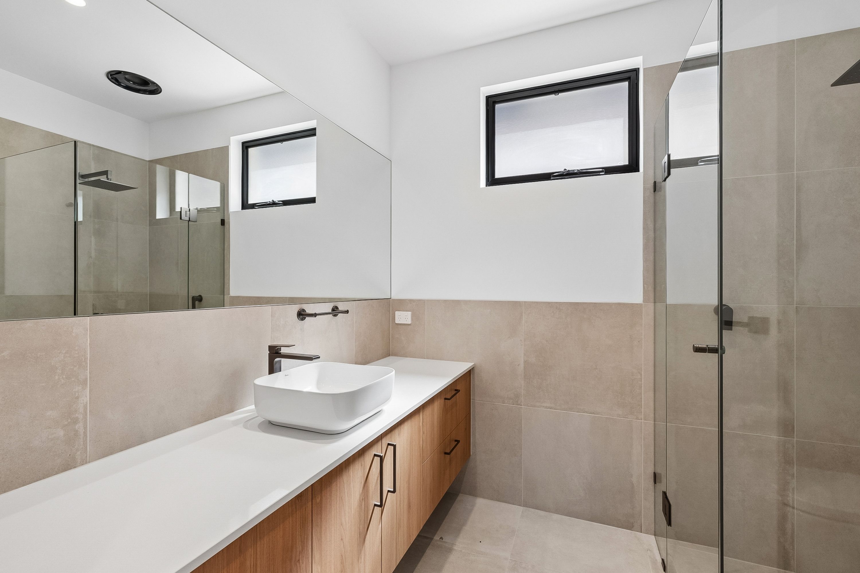 15B Toovis Avenue — photo 9 of 10