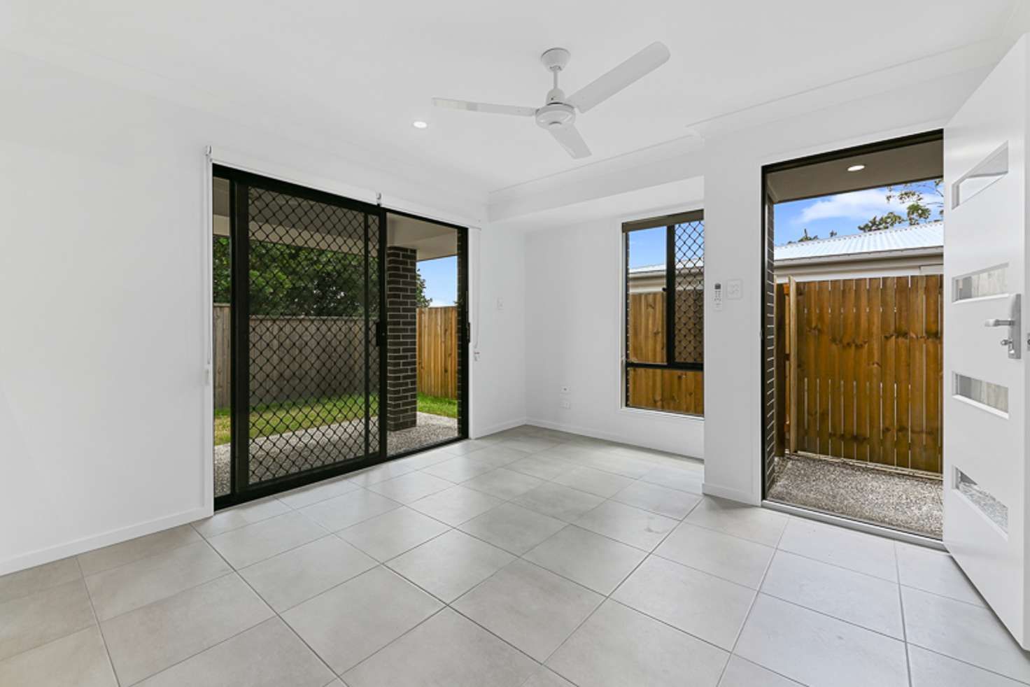 2/15 Carrick Place, Greenbank, QLD 4124