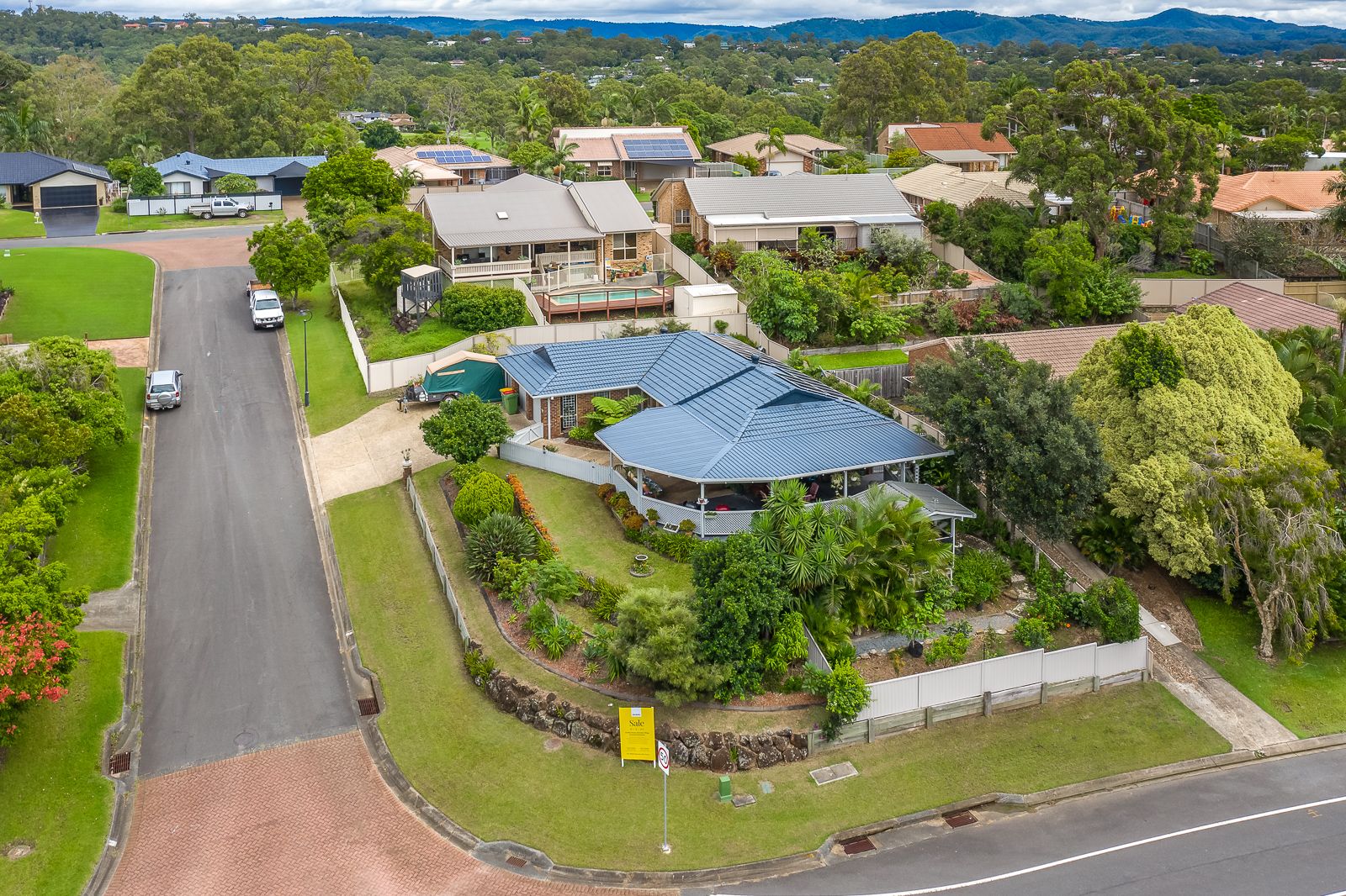 136 Mildura Drive, Helensvale, QLD 4212